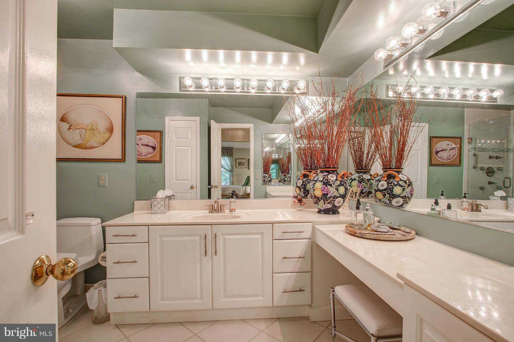 LUXBERRY COURTS - Residential