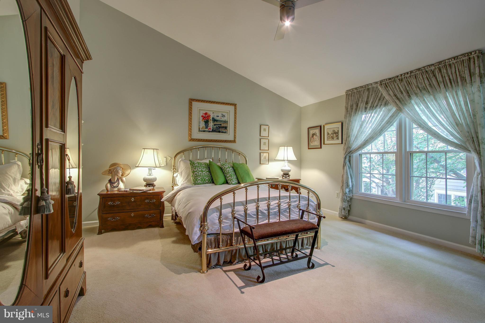 LUXBERRY COURTS - Residential