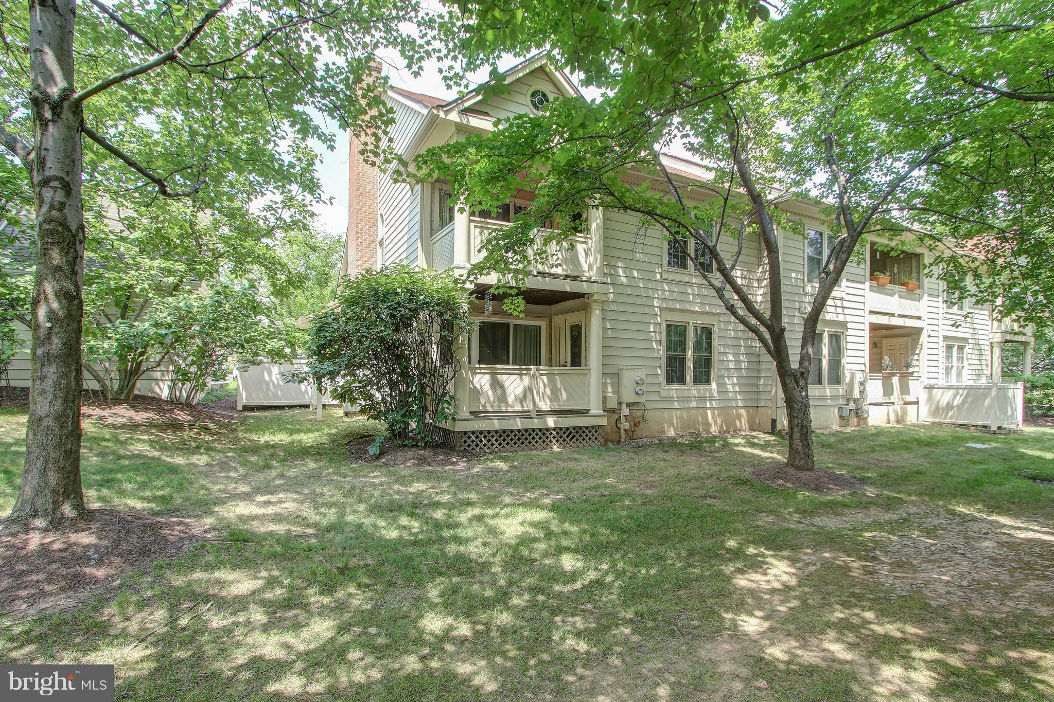 LUXBERRY COURTS - Residential