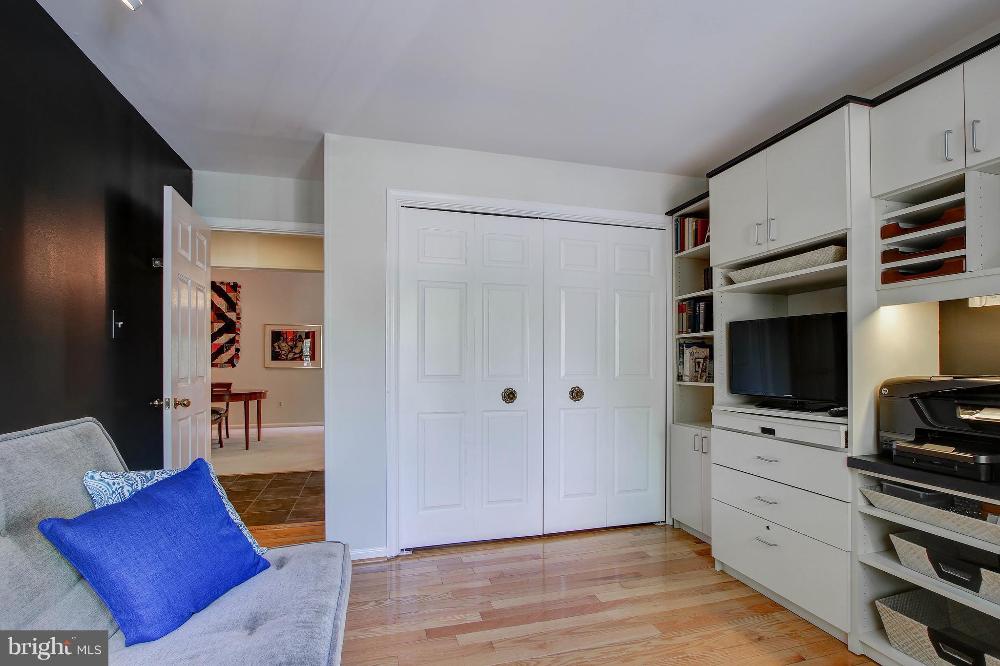 LUXBERRY COURTS - Residential