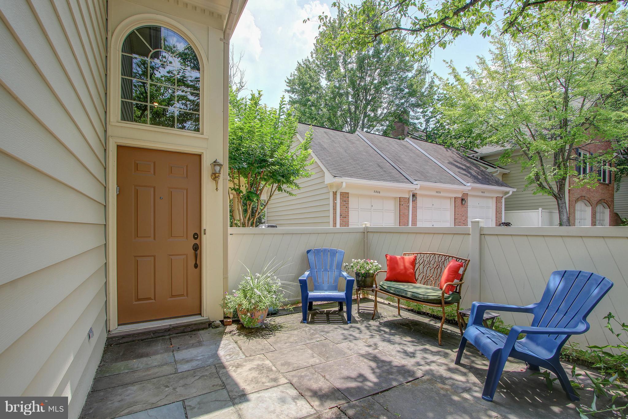 LUXBERRY COURTS - Residential