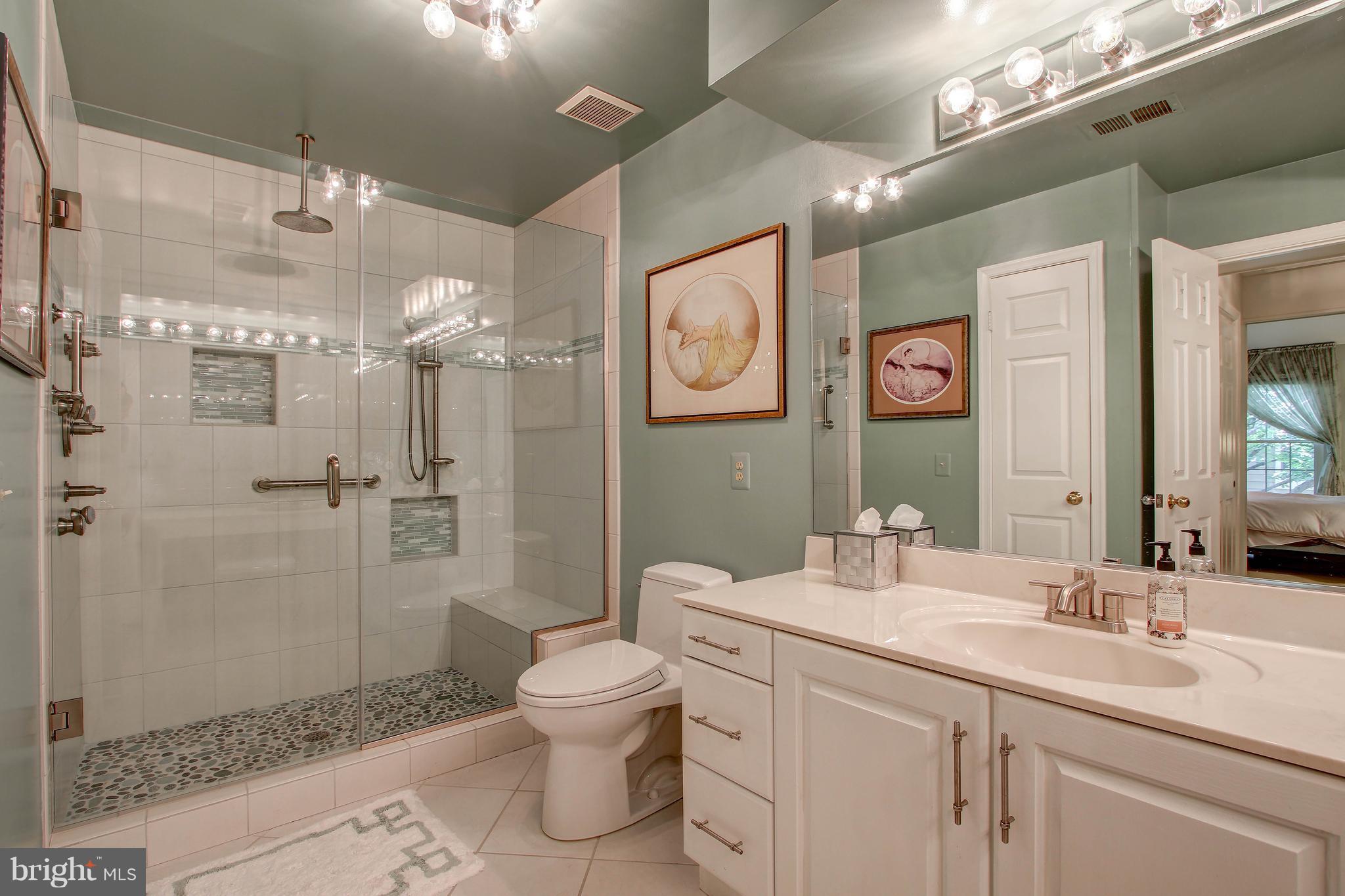 LUXBERRY COURTS - Residential