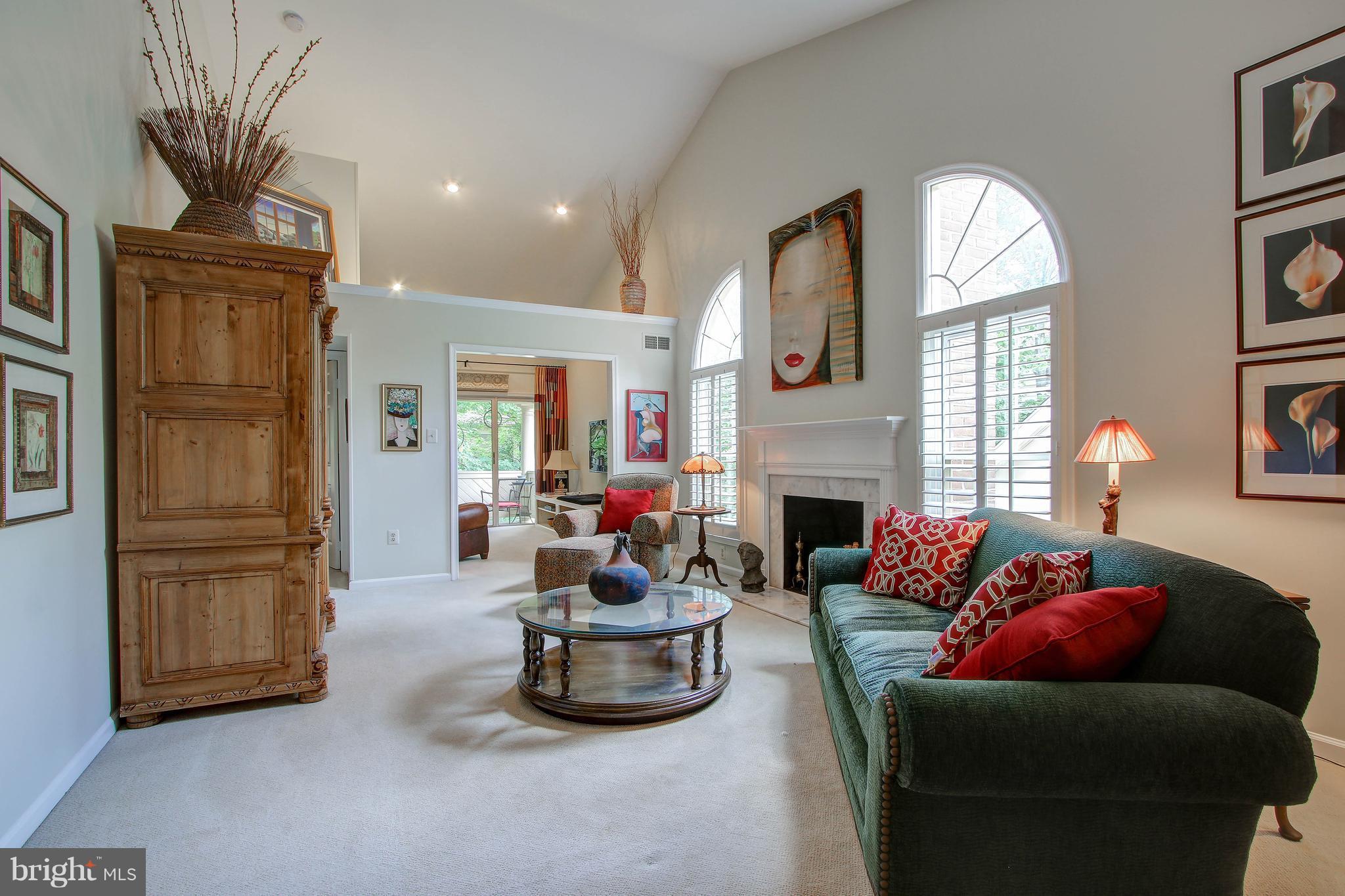 LUXBERRY COURTS - Residential