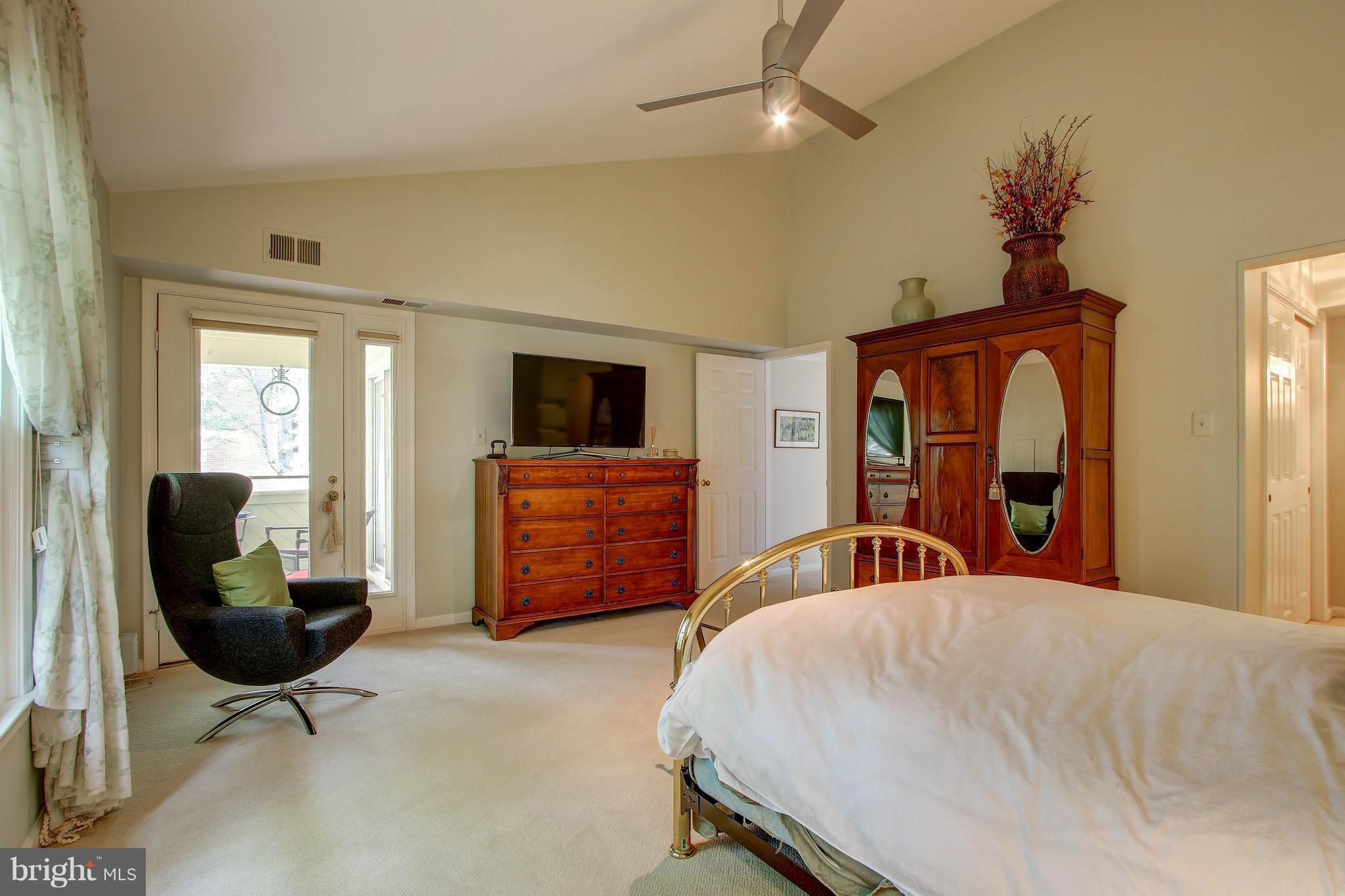 LUXBERRY COURTS - Residential