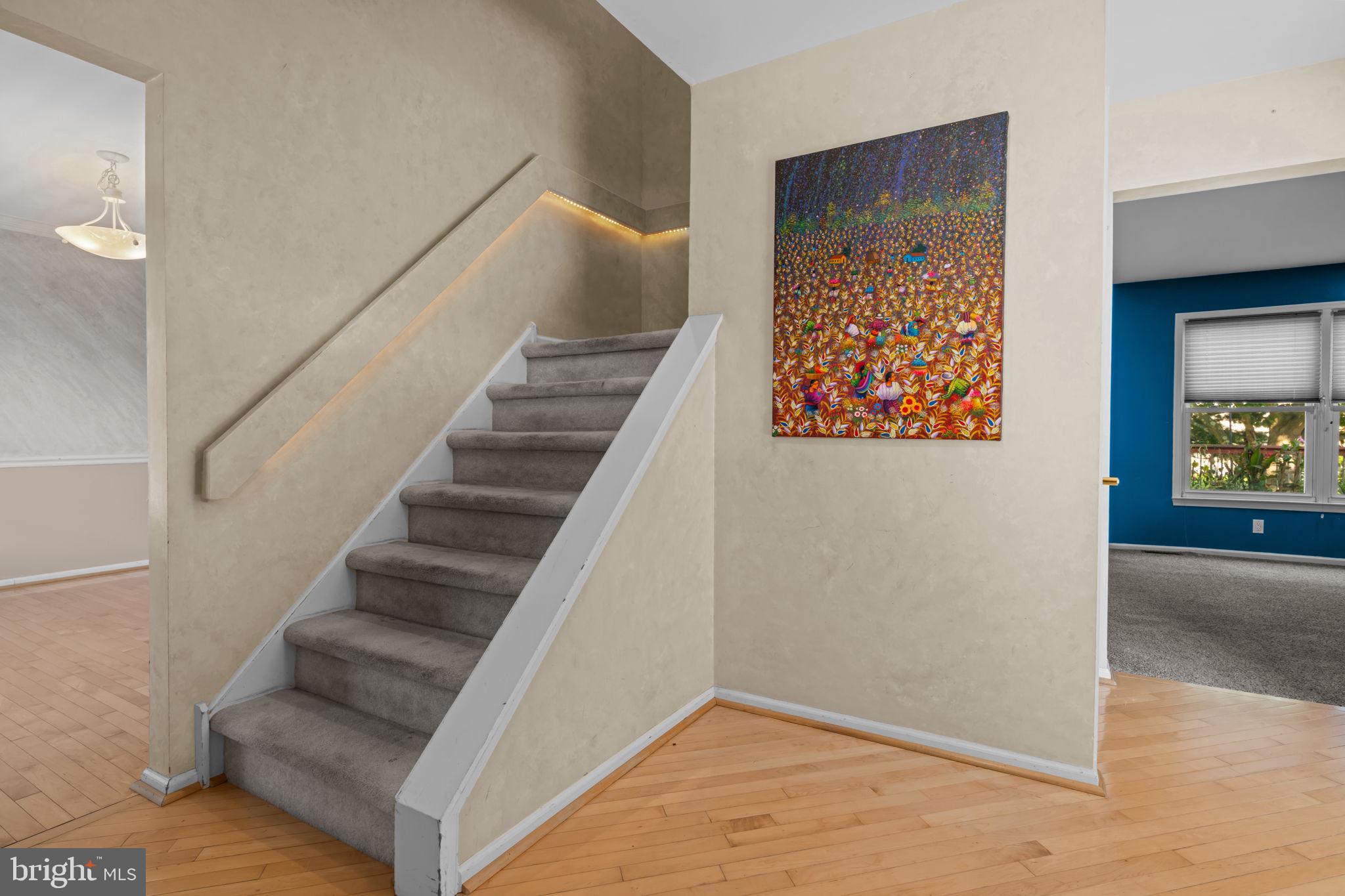 6 SPRINGWOOD PLACE