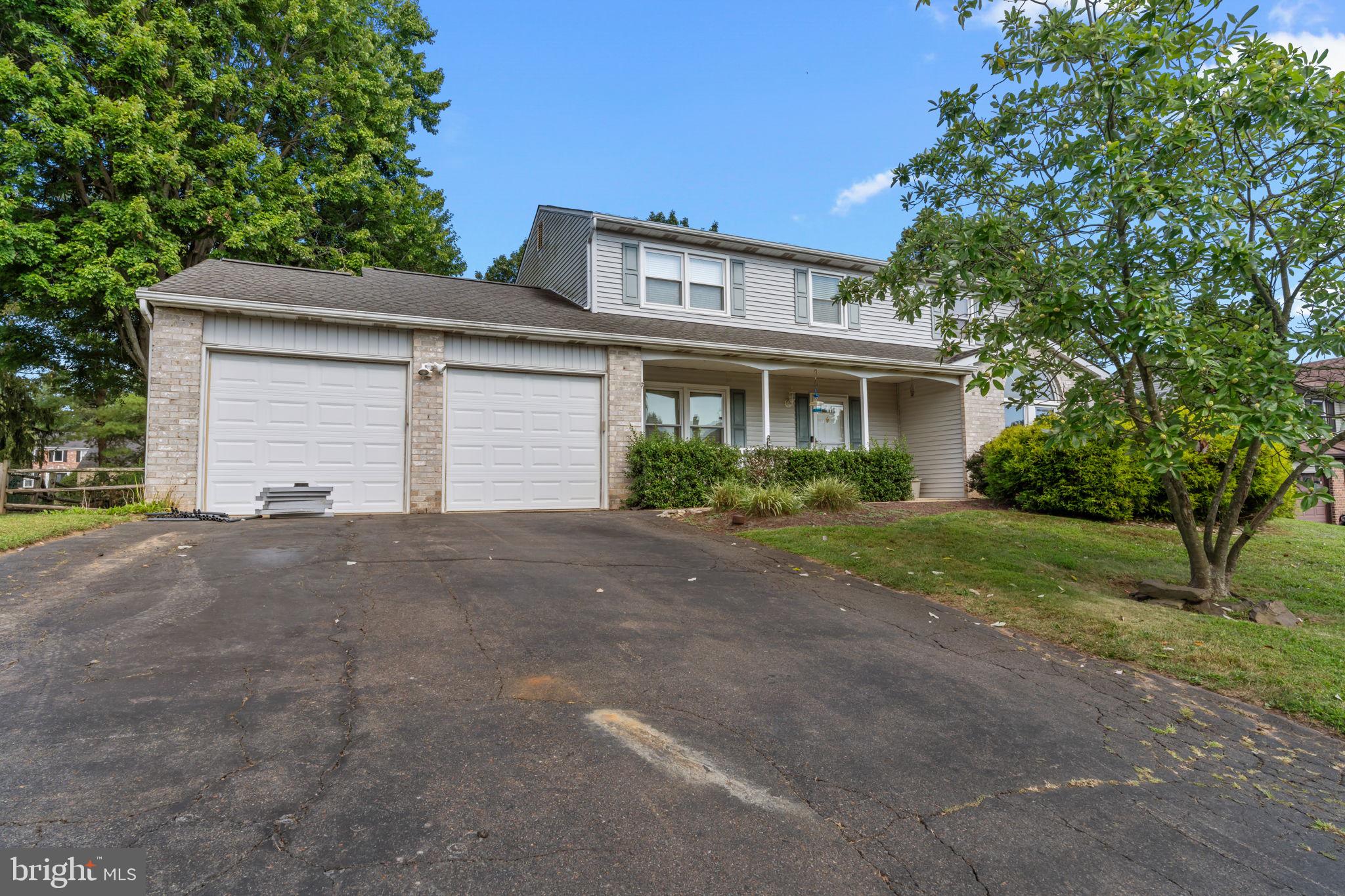 6 SPRINGWOOD PLACE
