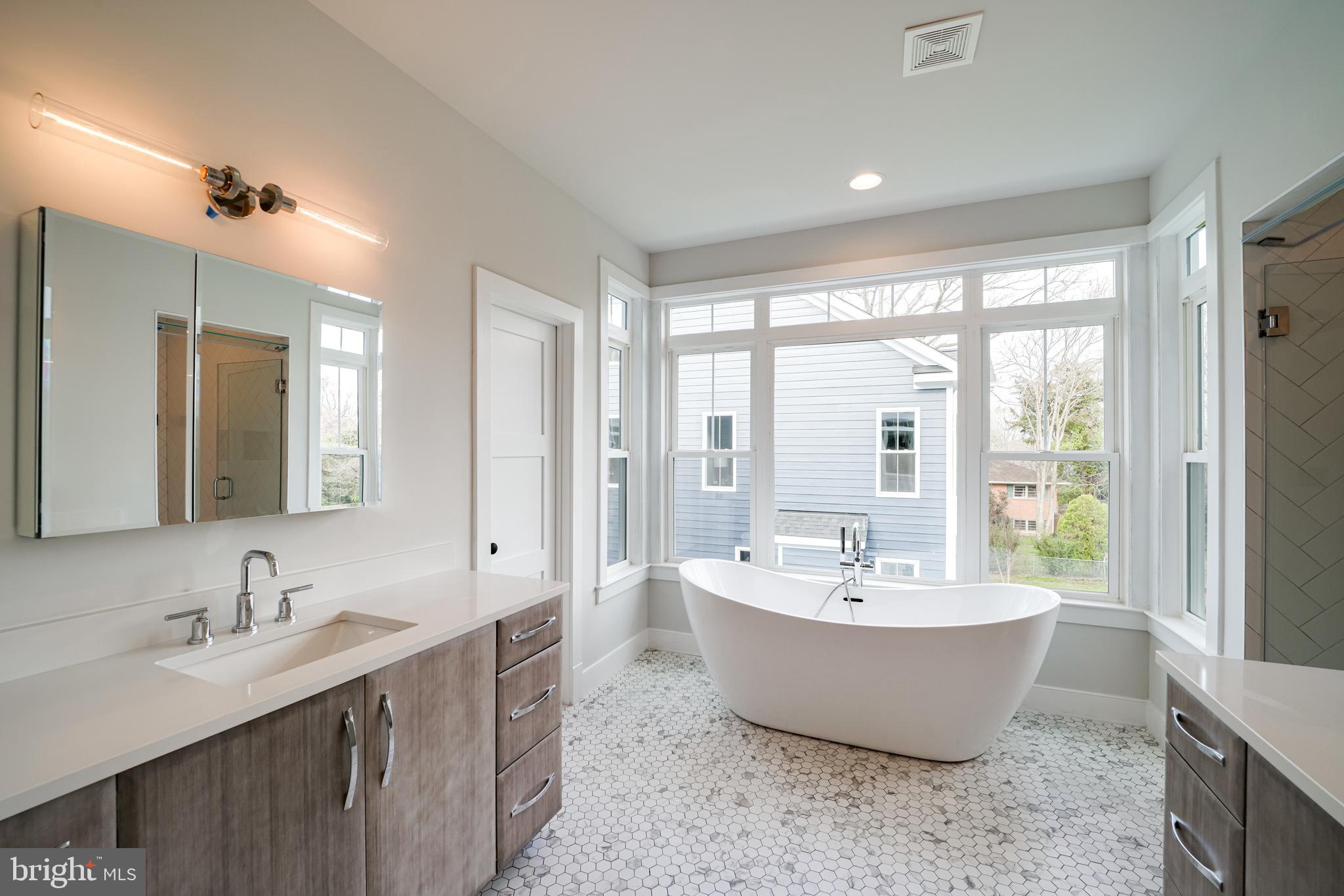 COLLINGWOOD MANOR - Residential