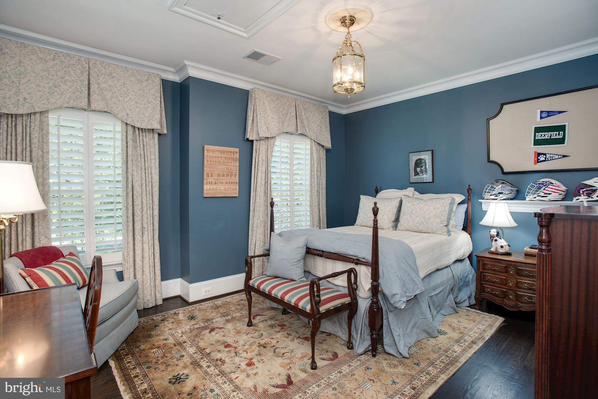 LANGLEY FOREST - Residential