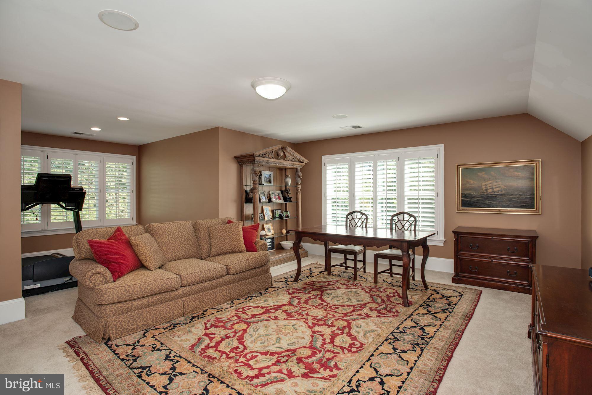 LANGLEY FOREST - Residential