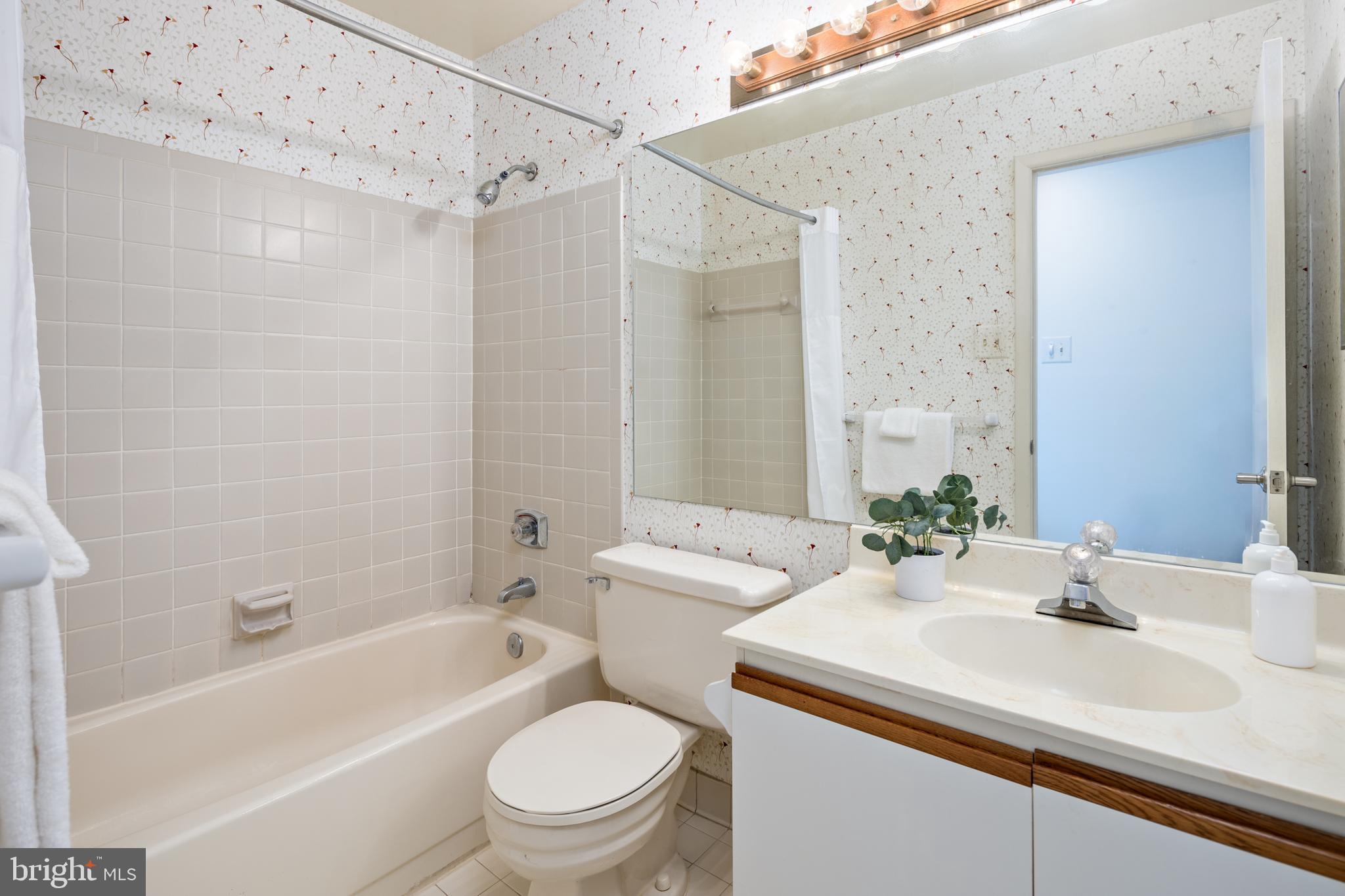 KINGS CONTRIVANCE - Residential