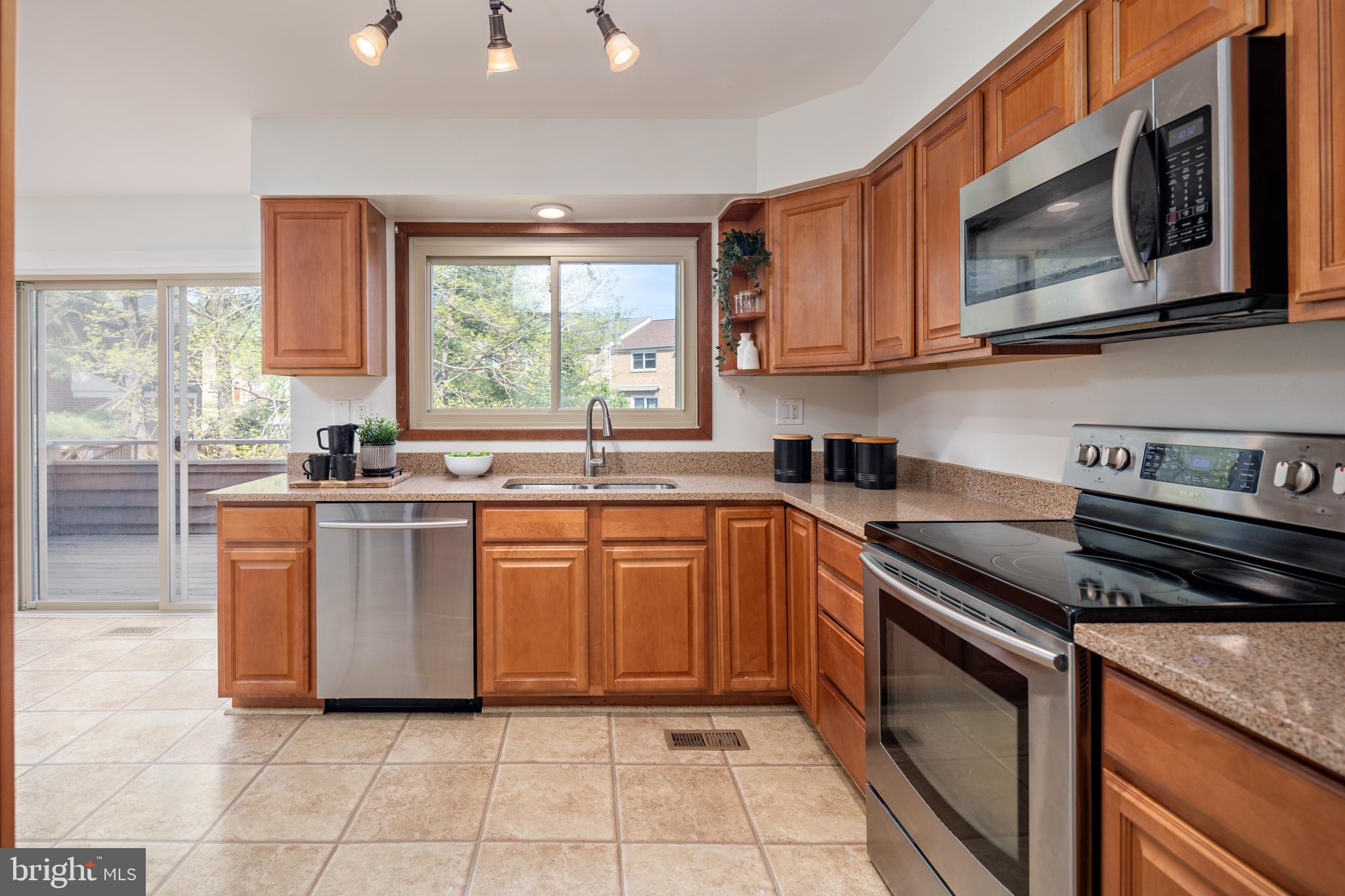 KINGS CONTRIVANCE - Residential