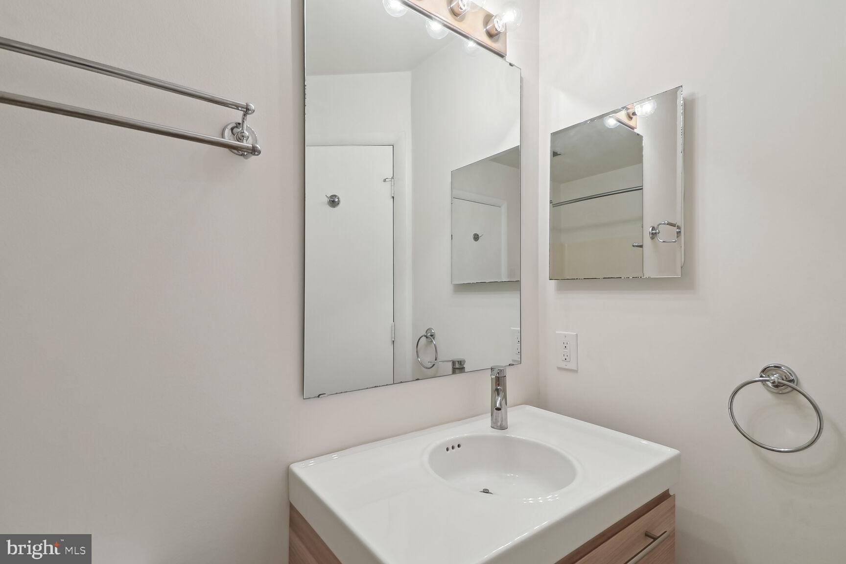 ANNAPOLIS OVERLOOK - Residential