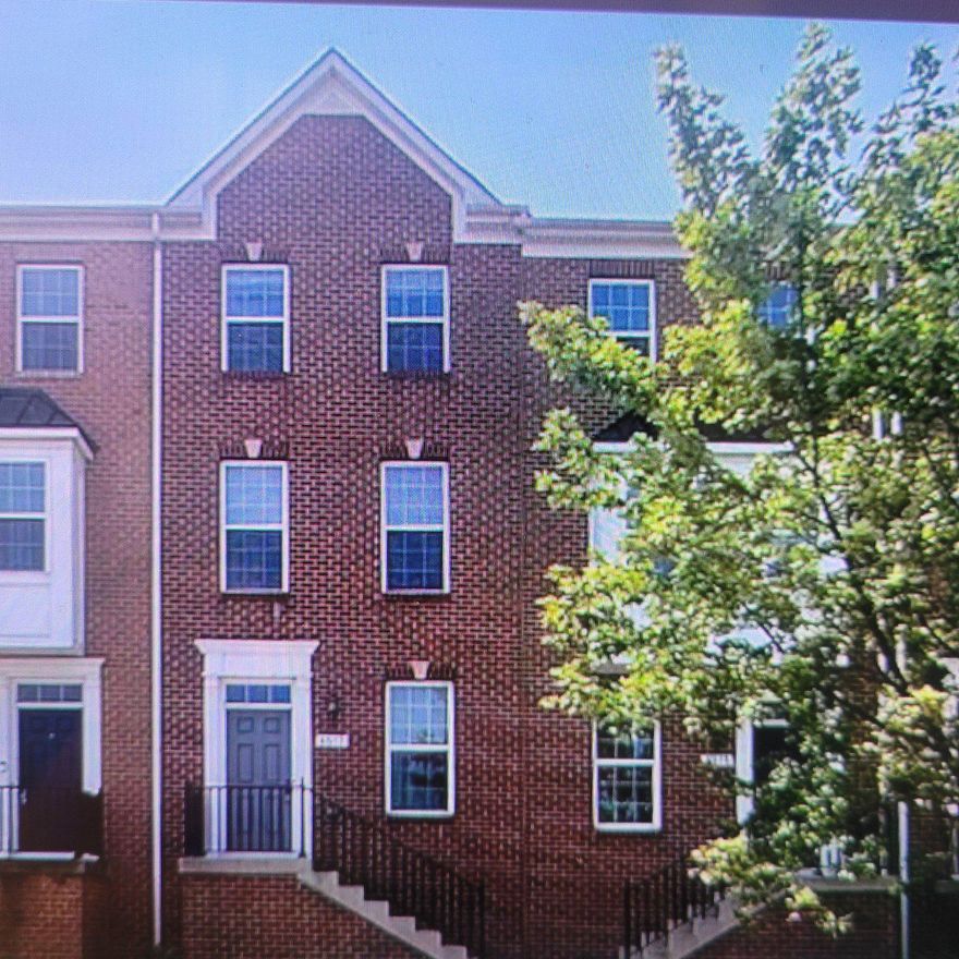 BEAUTIFUL, MUST SEE, 2BR/2BA TOWNHOME WITH GARAGE LOCATED IN SOUGHT AFTER O'DONNELL SQUARE. ENTRY LEVEL PROVIDES GARAGE ACCESS AND VERSATILE SPACE FOR A GUEST BEDROOM OR HOME OFFICE. OPEN CONCEPT MAIN LEVEL W/ HARDWOOD FLOORS, 9FT. CEILINGS, KITCHEN W/GRANITE, SS APPLIANCES, FREE STANDING ISLAND AND ACCESS TO TO DECK. L- SHAPED KITCHEN COUNTER PROVIDES SEPARATE BAR HEIGHT COUNTER SEATING OFF OF LIVING ROOM. UPSTAIRS YOU'LL FIND TWO GENEROUSLY SIZED BEDROOMS, INCLUDING A LUXURIOUS PRIMARY ENSUITE WITH LARGE WALK-IN SHOWER AND DOUBLE VANITY. A SECOND FULL BATHROOM SERVES THE ADDITIONAL BEDROOM. LAUNDRY IS ALSO LOCATED ON THIS FLOOR. CONVENIENTLY LOCATED NEAR GREEK TOWN, CANTON CROSSING, FELLS POINT, SHOPPING, DINING AND WATERFRONT ATTRACTIONS. EASY ACCESS TO MAJOR COMMUTER ROUTES.