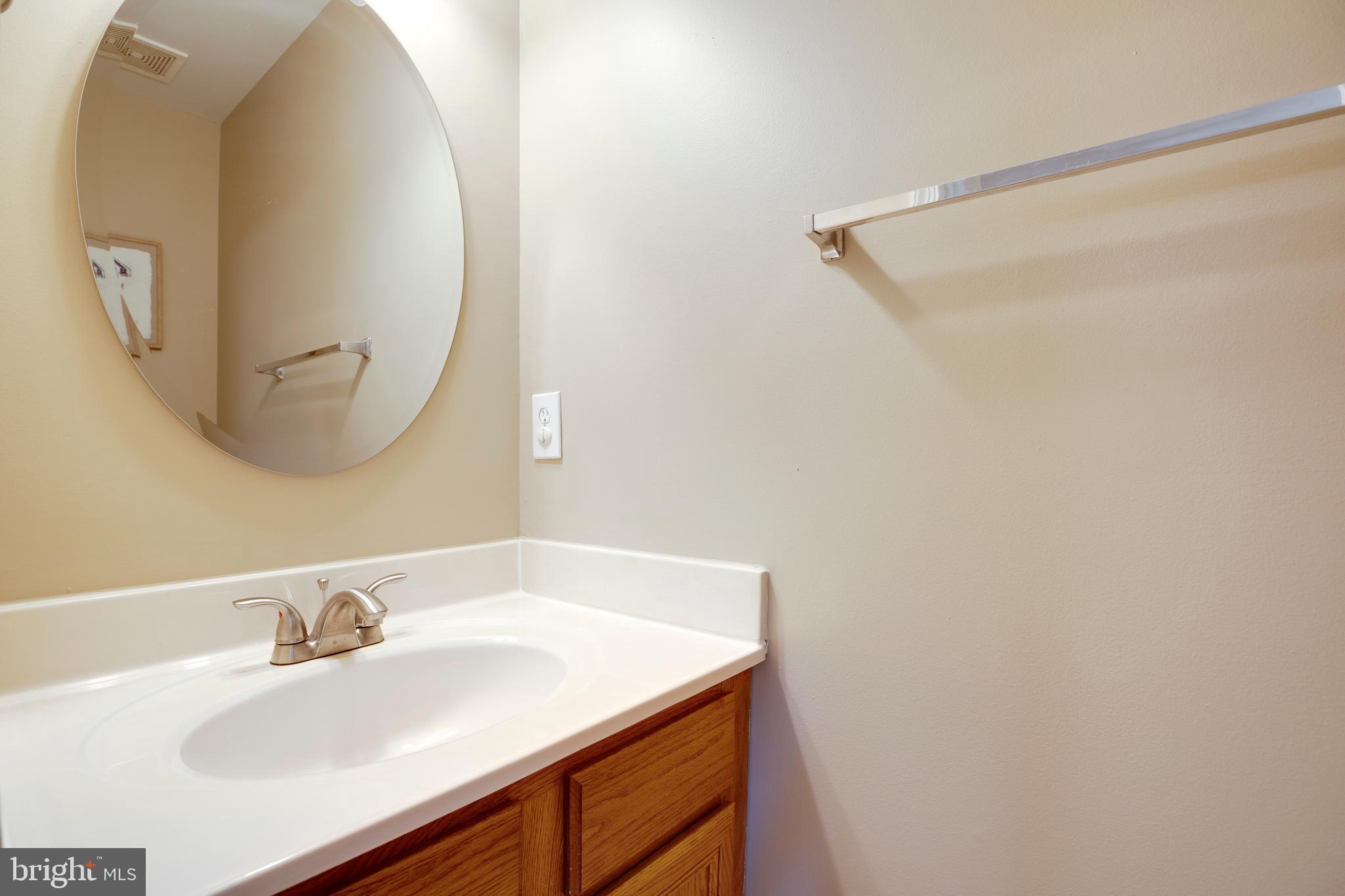 CENTRE RIDGE LAND BAY - Residential