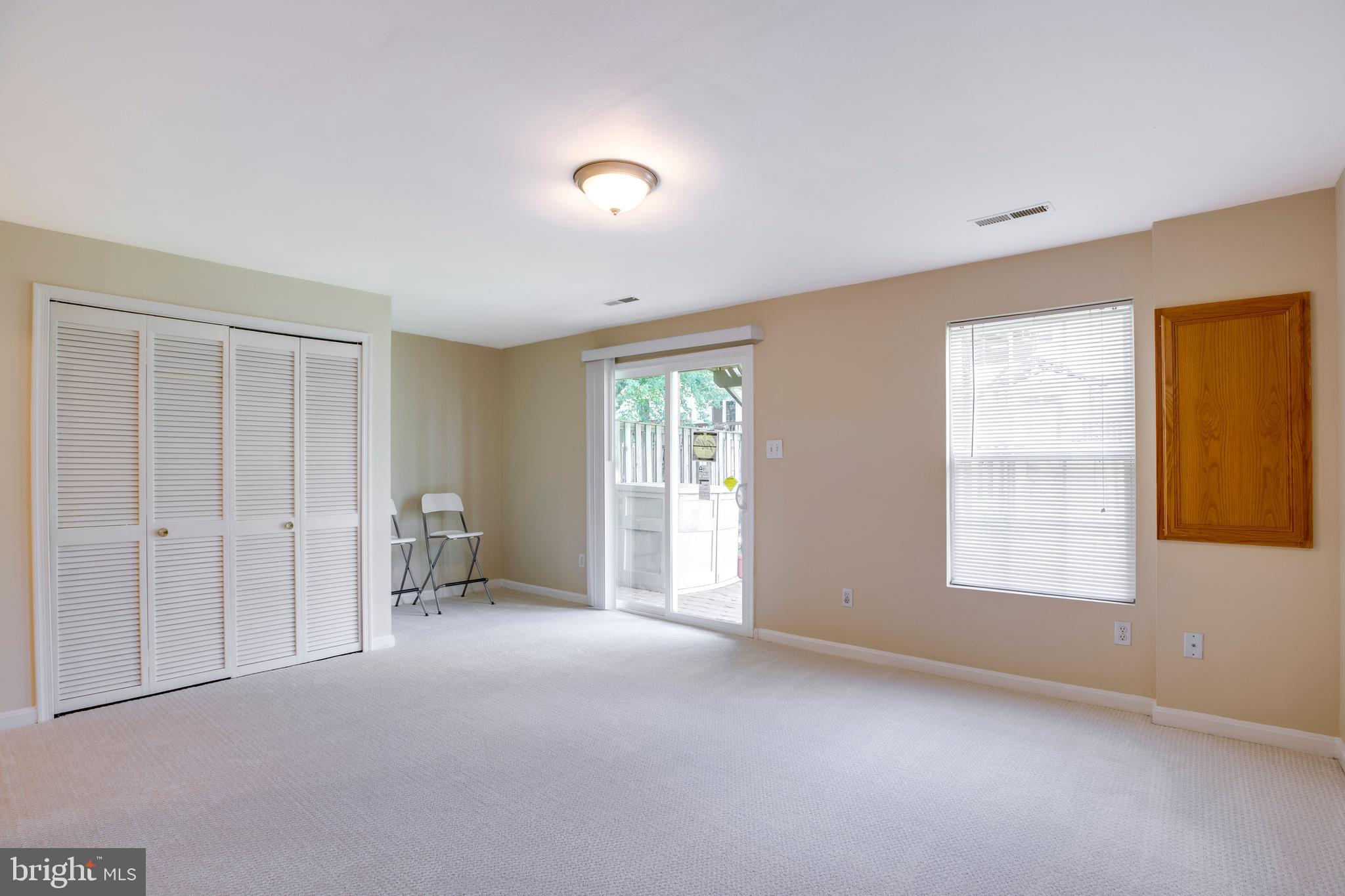 CENTRE RIDGE LAND BAY - Residential