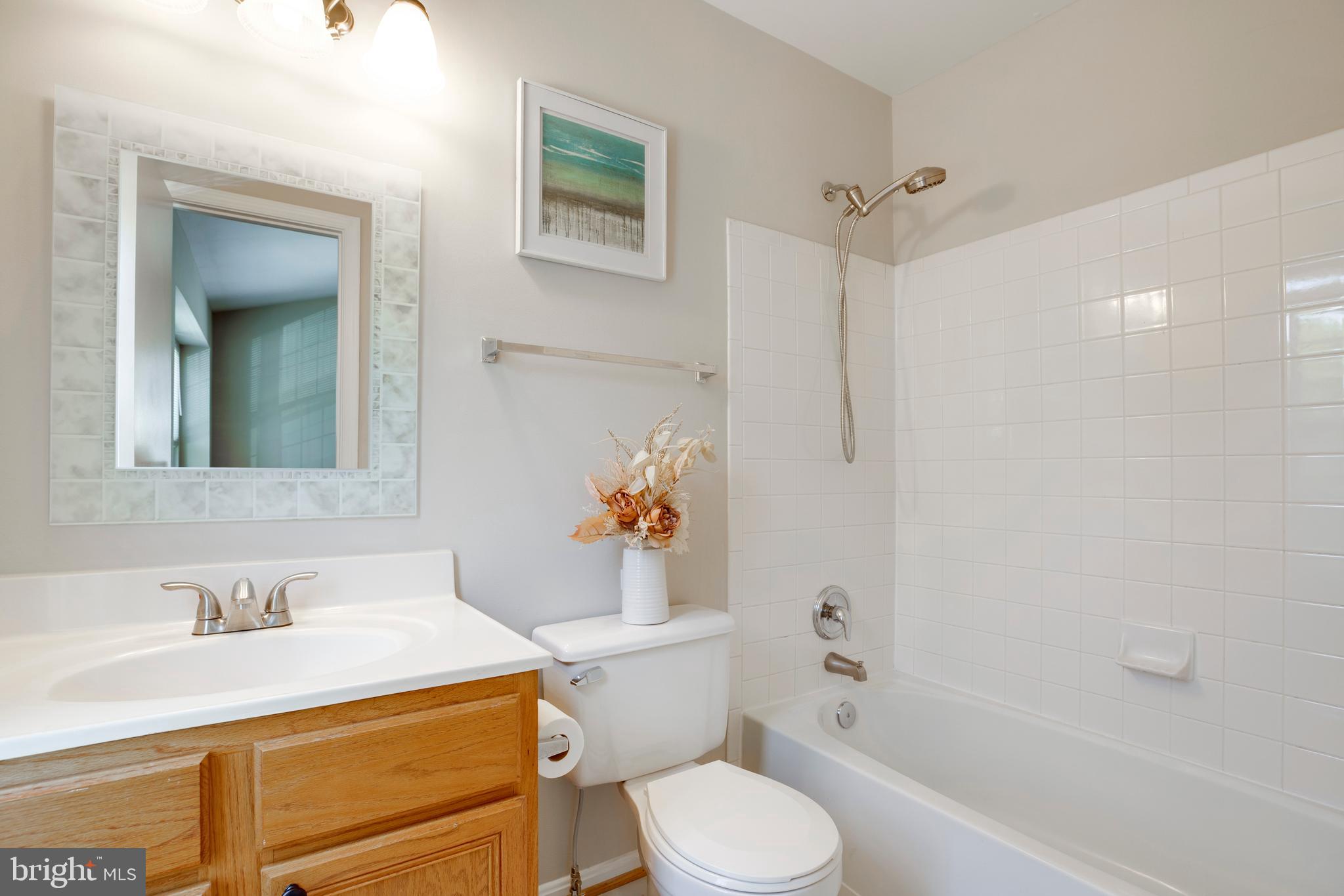 CENTRE RIDGE LAND BAY - Residential