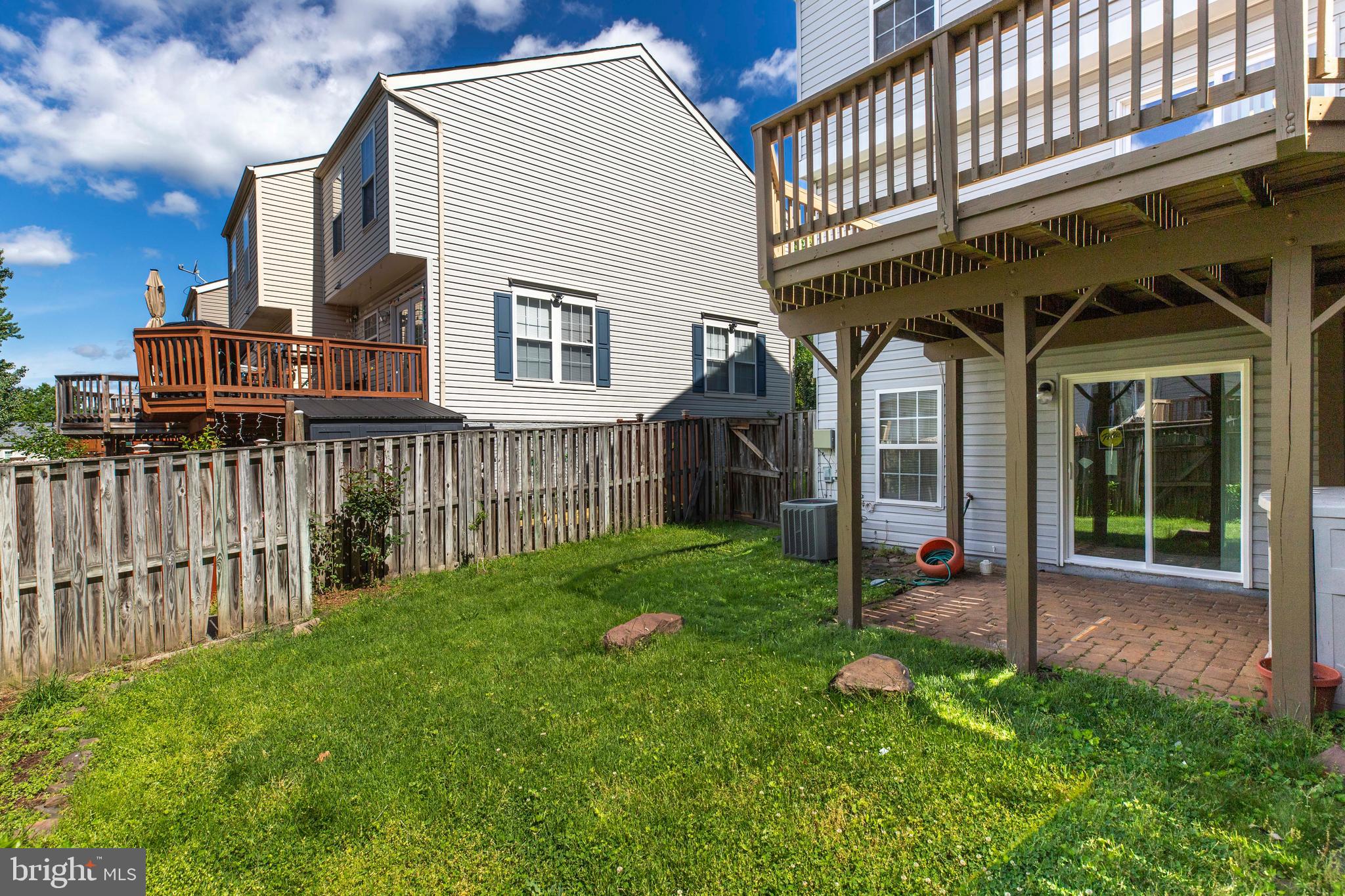 CENTRE RIDGE LAND BAY - Residential