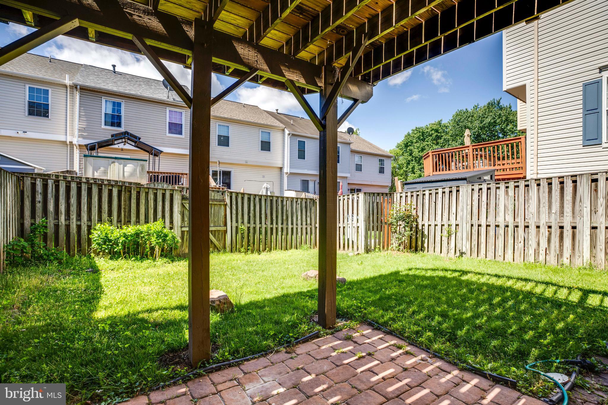 CENTRE RIDGE LAND BAY - Residential