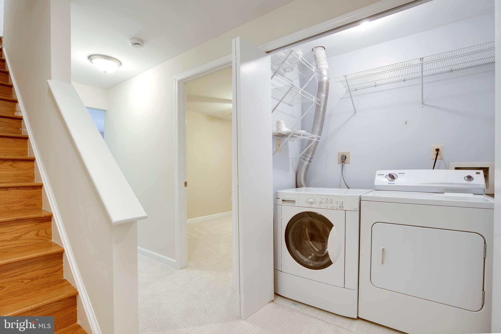 CENTRE RIDGE LAND BAY - Residential