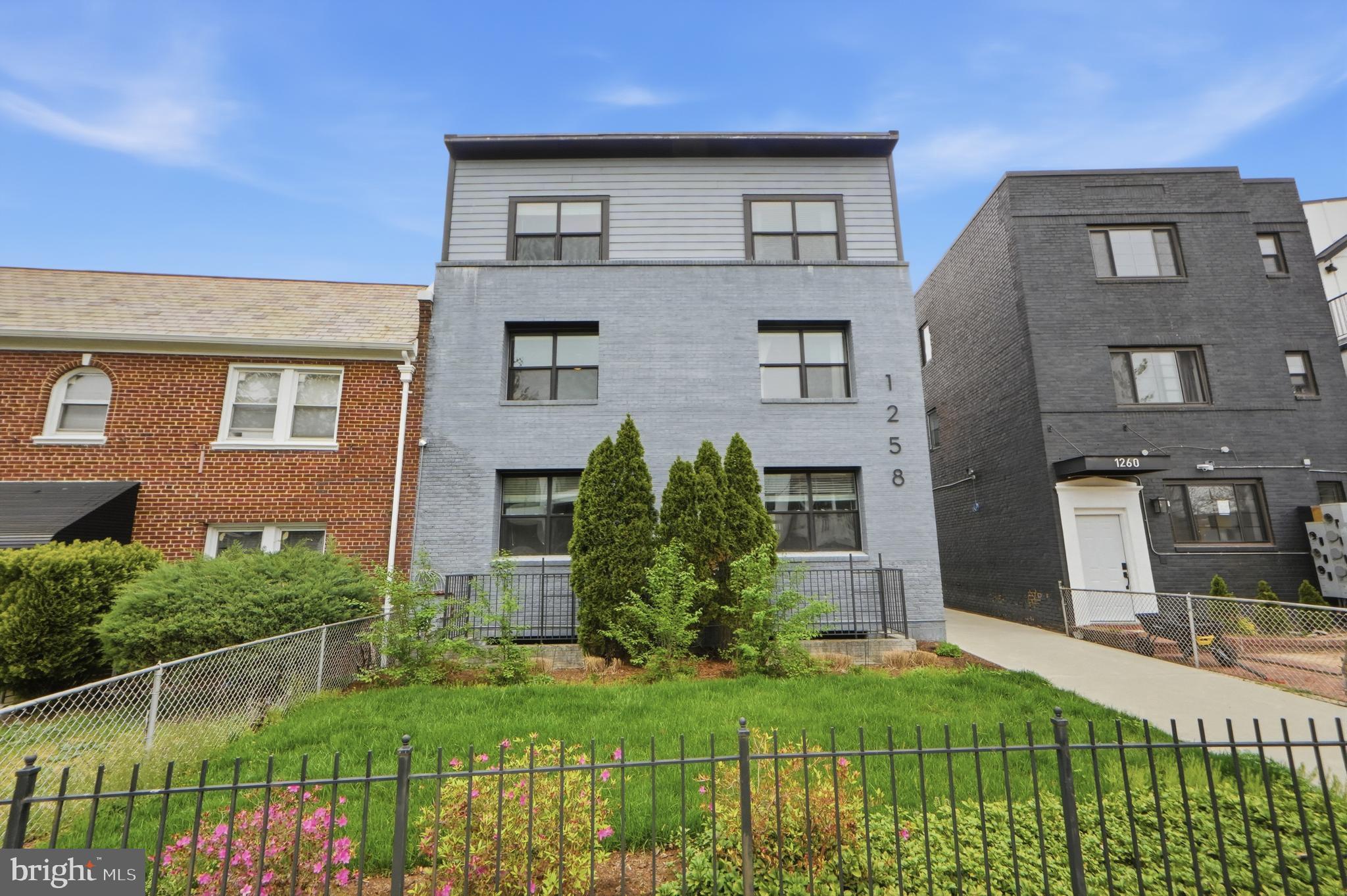 1258 HOLBROOK TERRACE NE 5