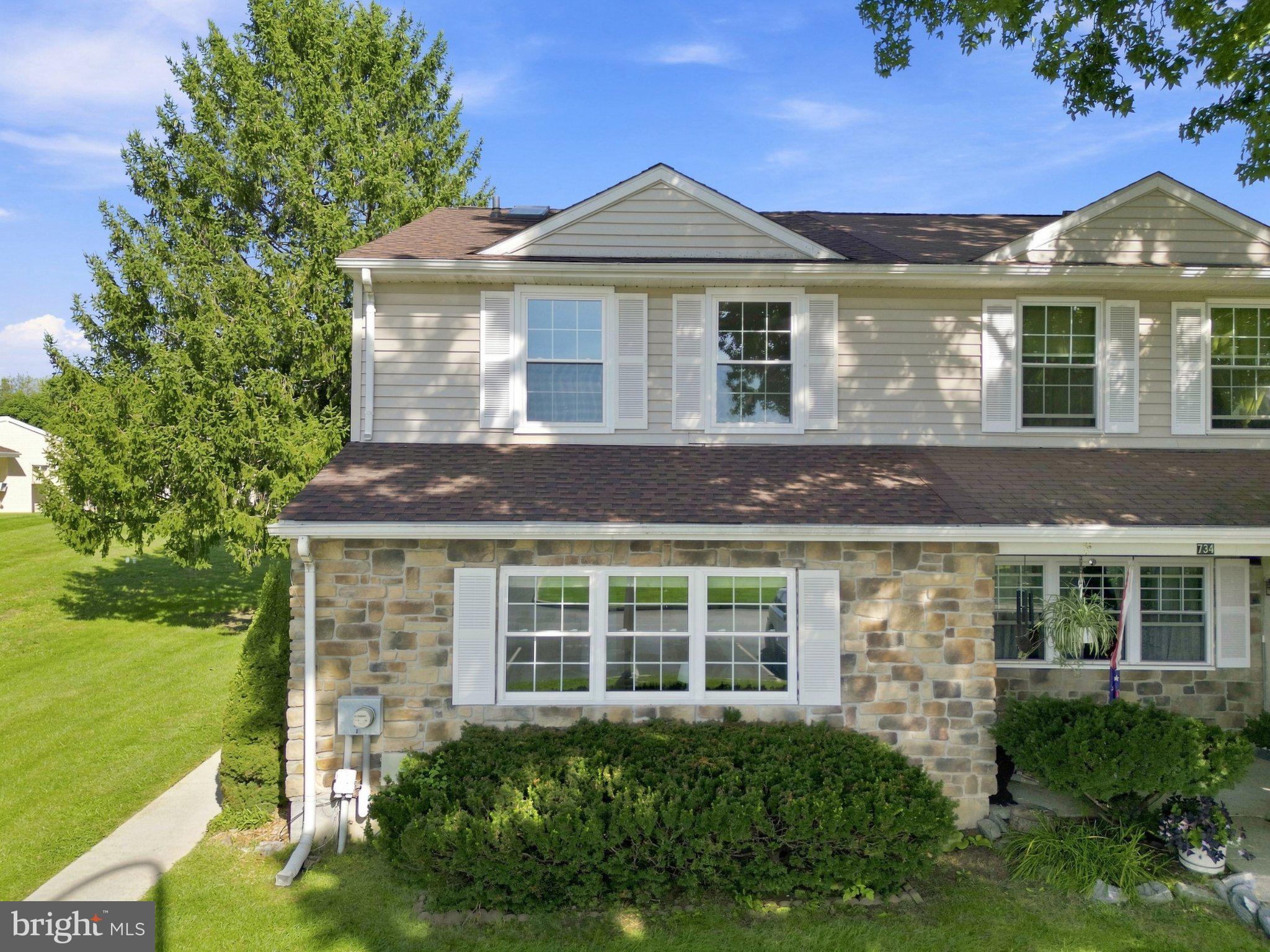 736 SPRINGFIELD COURT