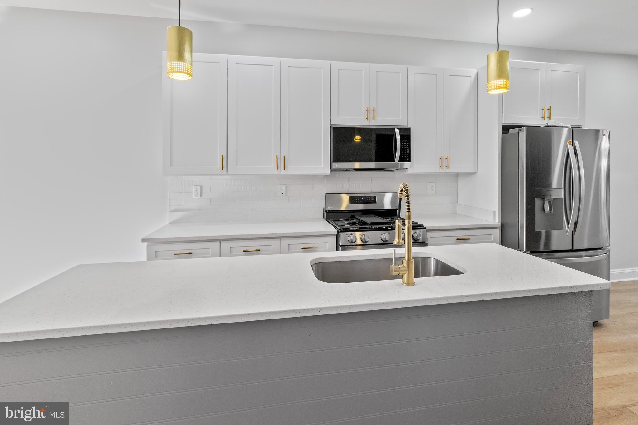 LEXINGTON - Residential Lease