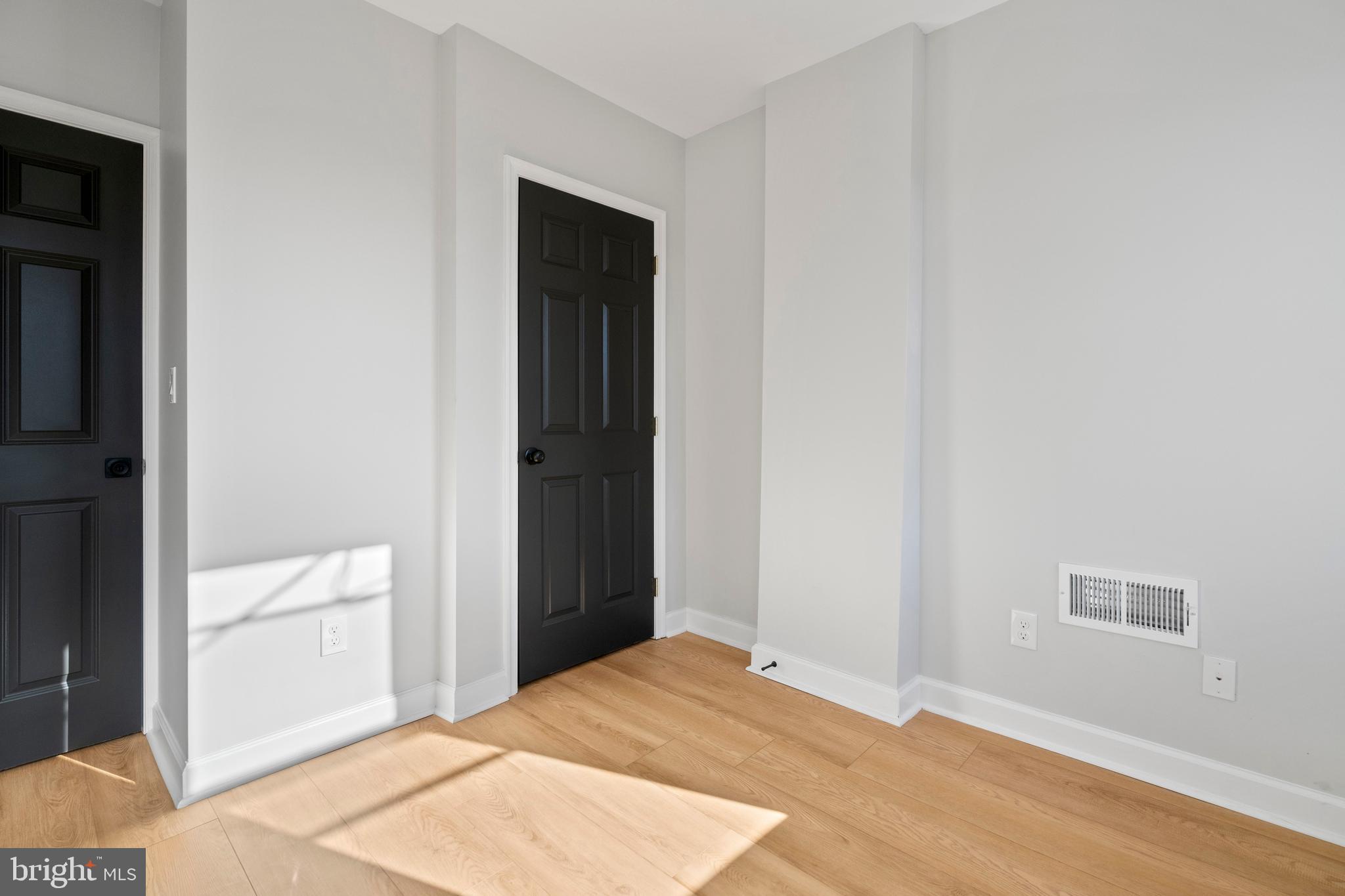 LEXINGTON - Residential Lease