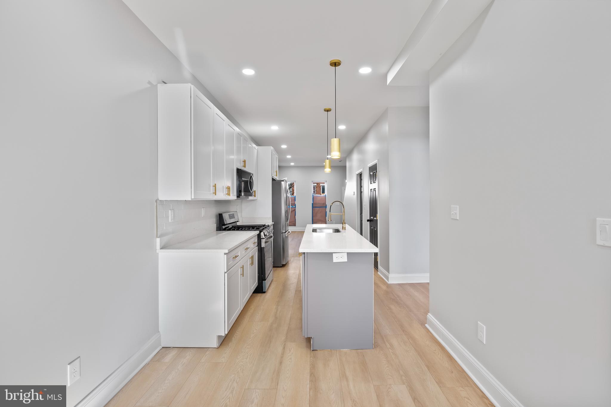 LEXINGTON - Residential Lease