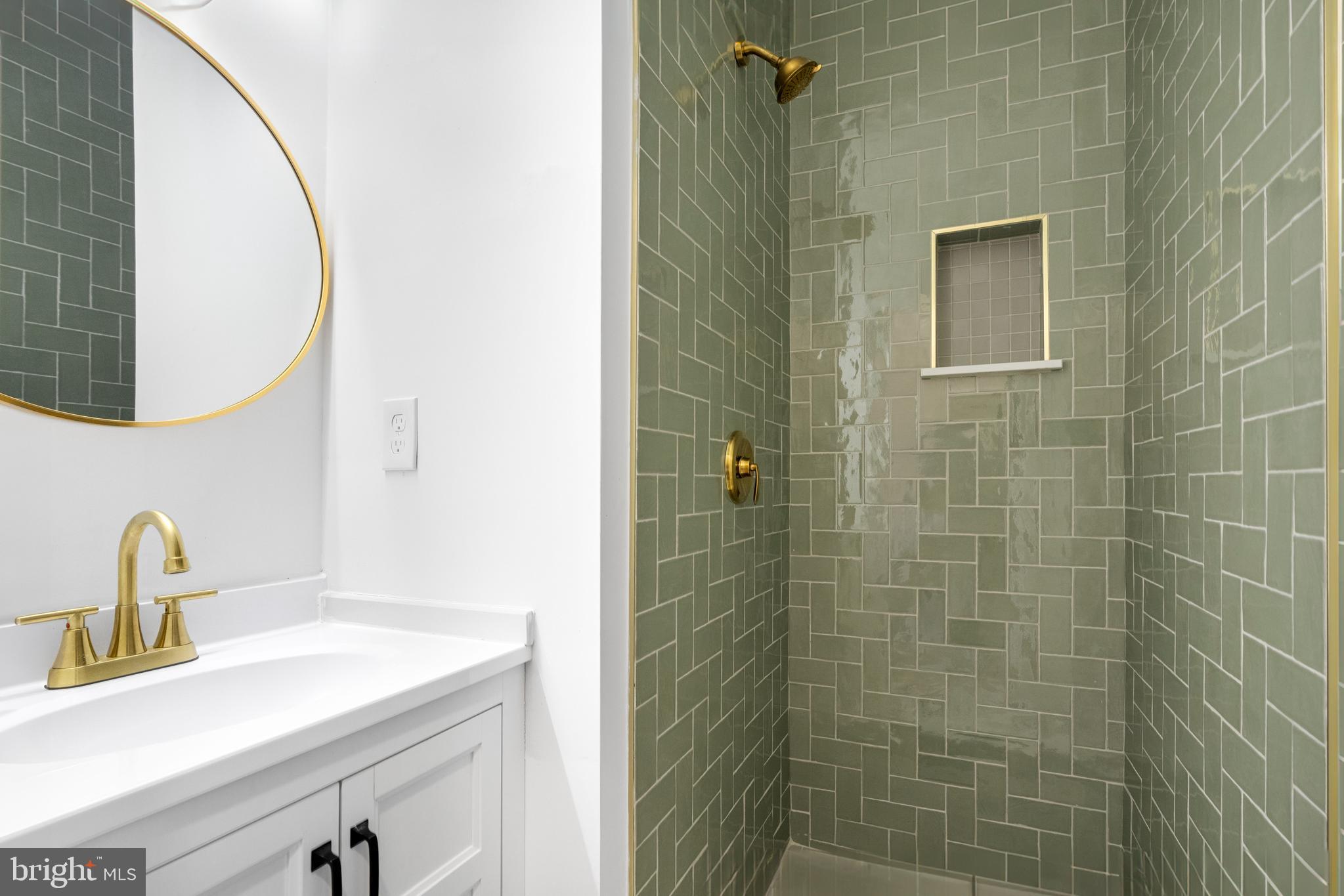 LEXINGTON - Residential Lease