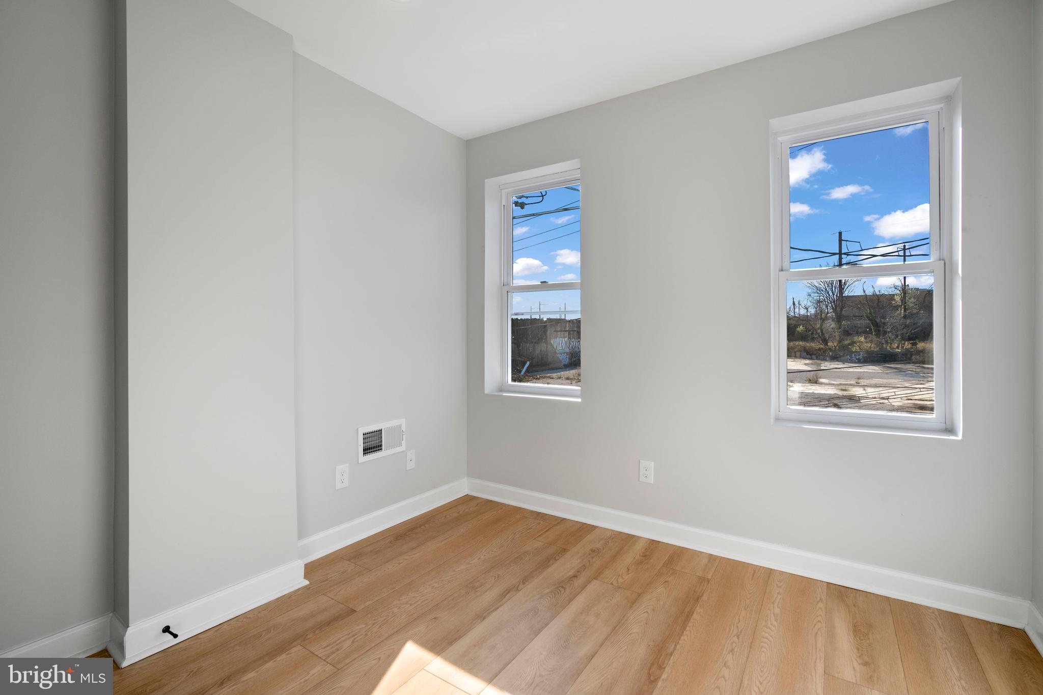 LEXINGTON - Residential Lease