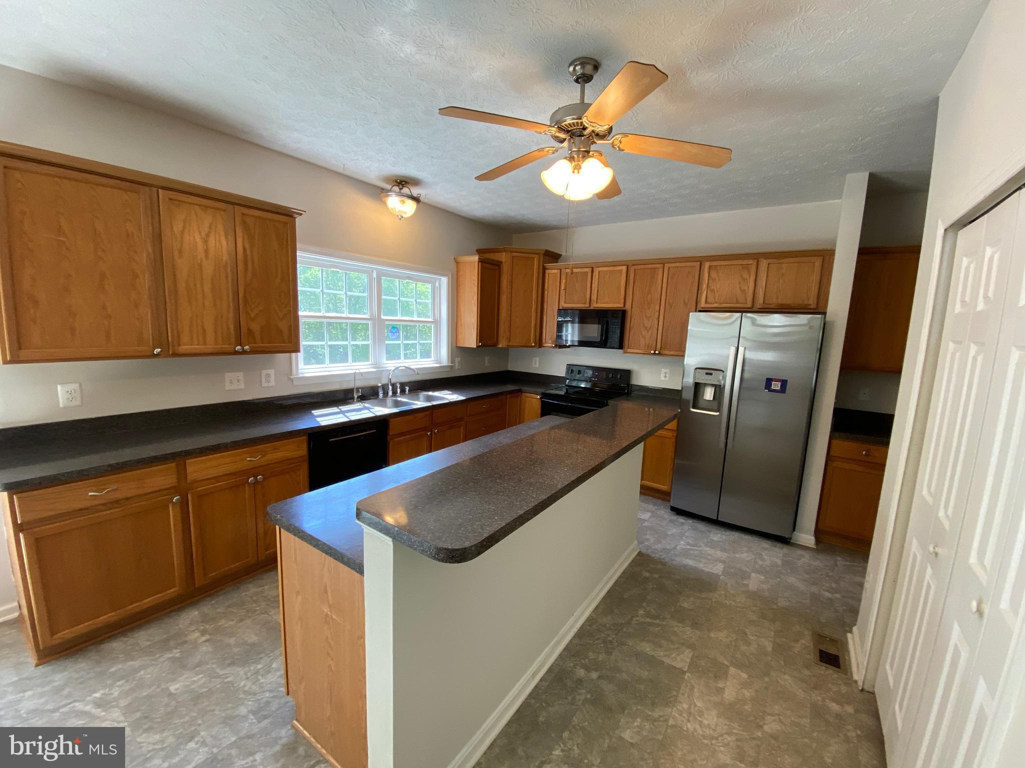 WILDERNESS SHORES - Residential Lease