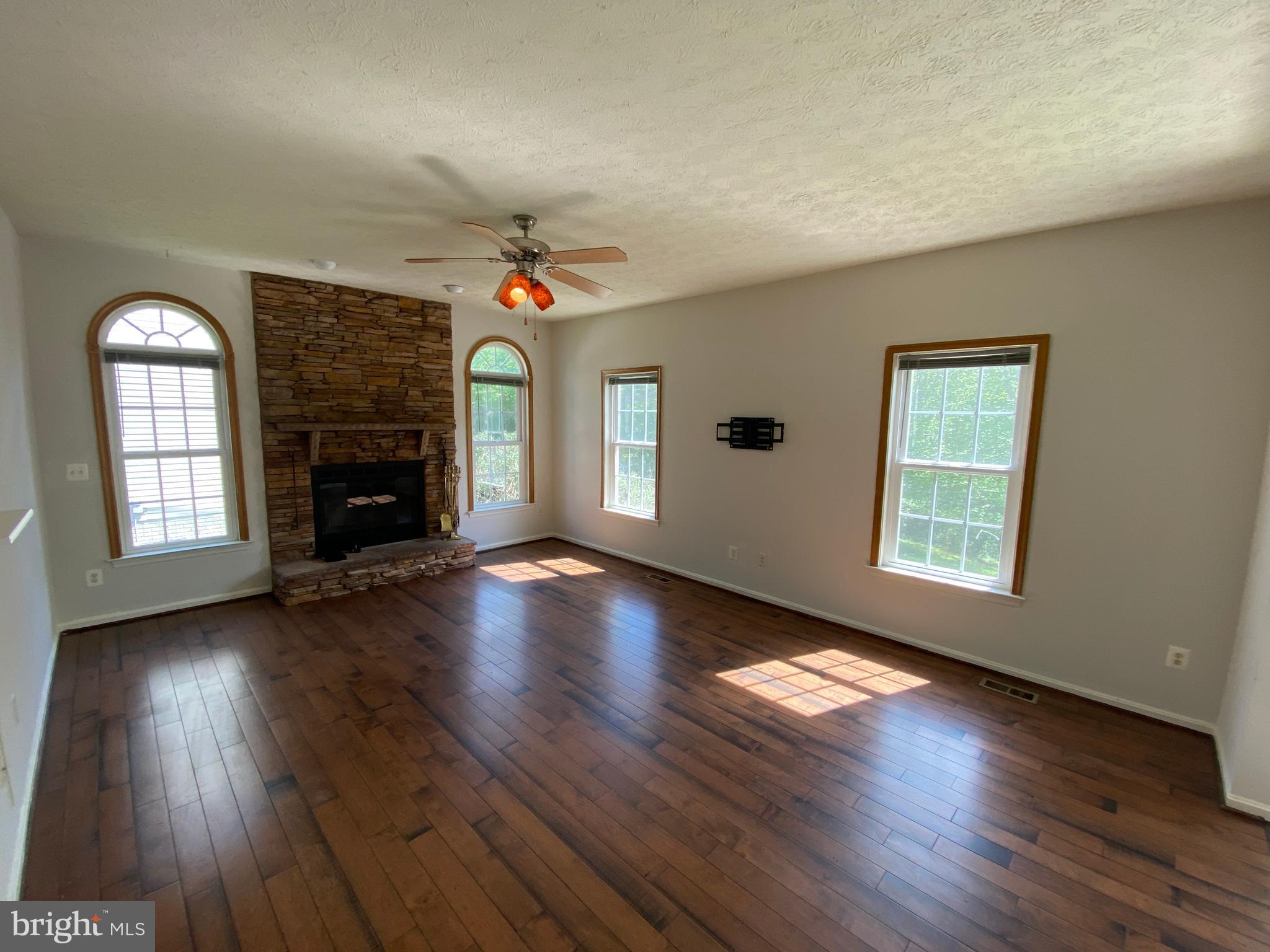 WILDERNESS SHORES - Residential Lease