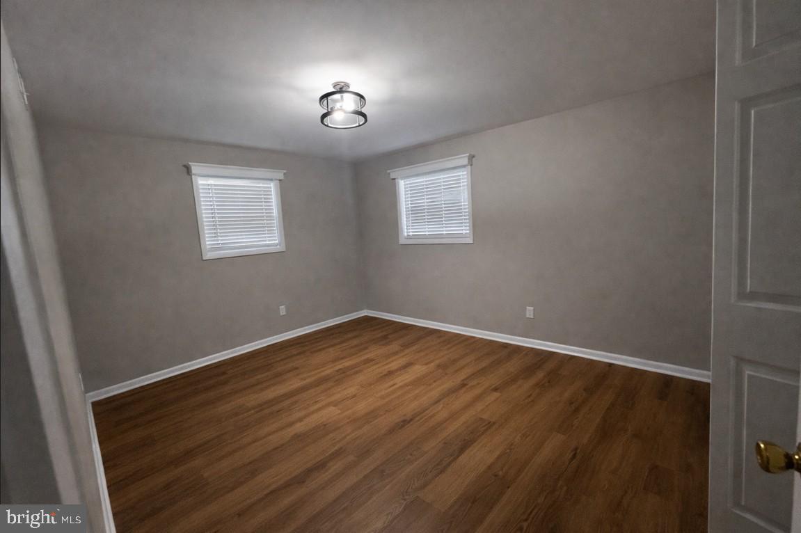 WARREN LODGE CONDOMINIUMS - Residential Lease