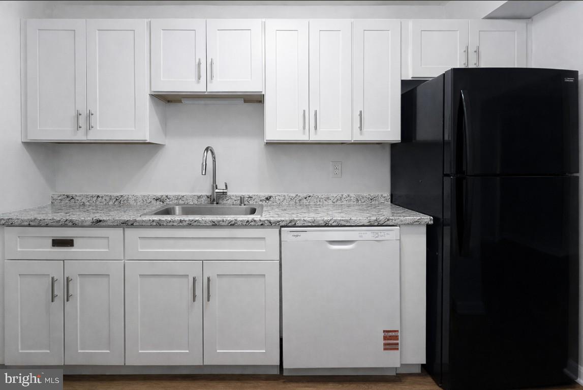 WARREN LODGE CONDOMINIUMS - Residential Lease