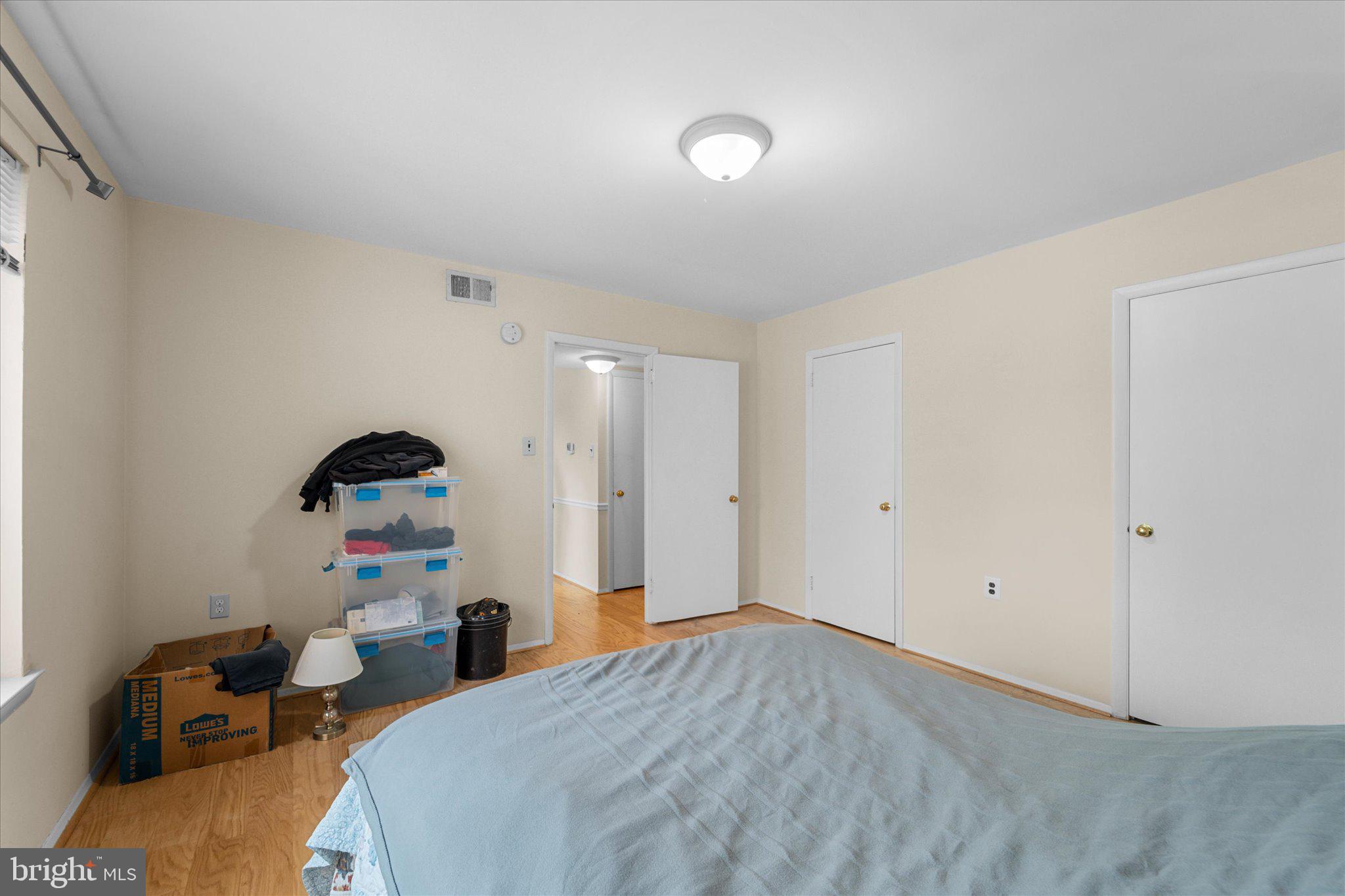 COUNTRY CLUB GREEN - Residential