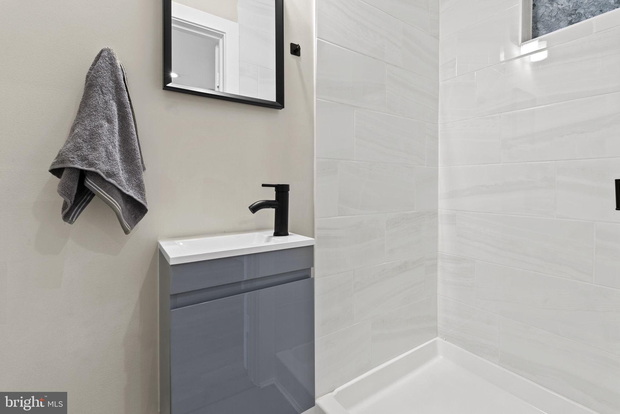 EAST SIDE - Residential