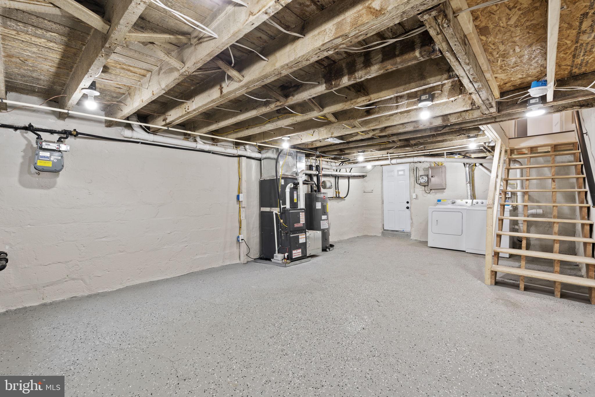 EAST SIDE - Residential