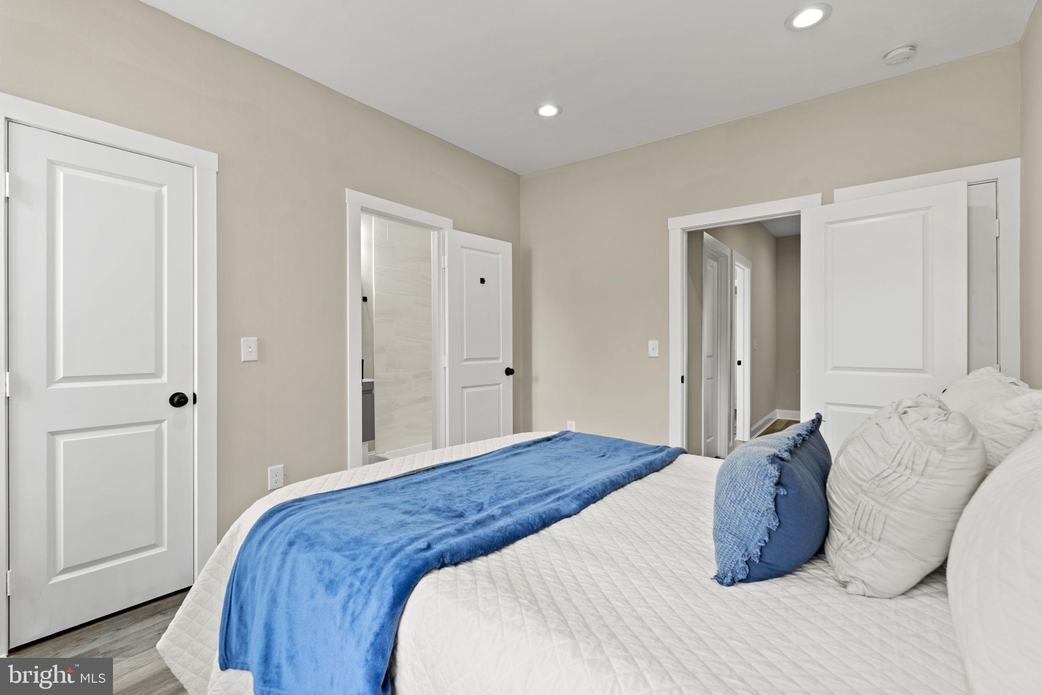 EAST SIDE - Residential