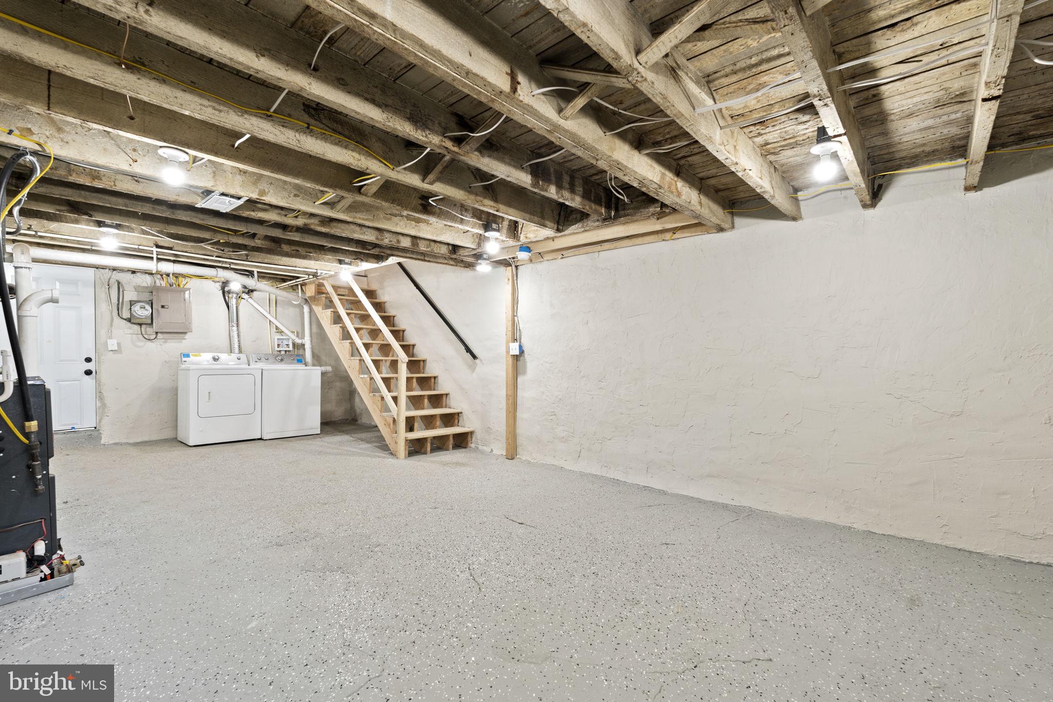 EAST SIDE - Residential