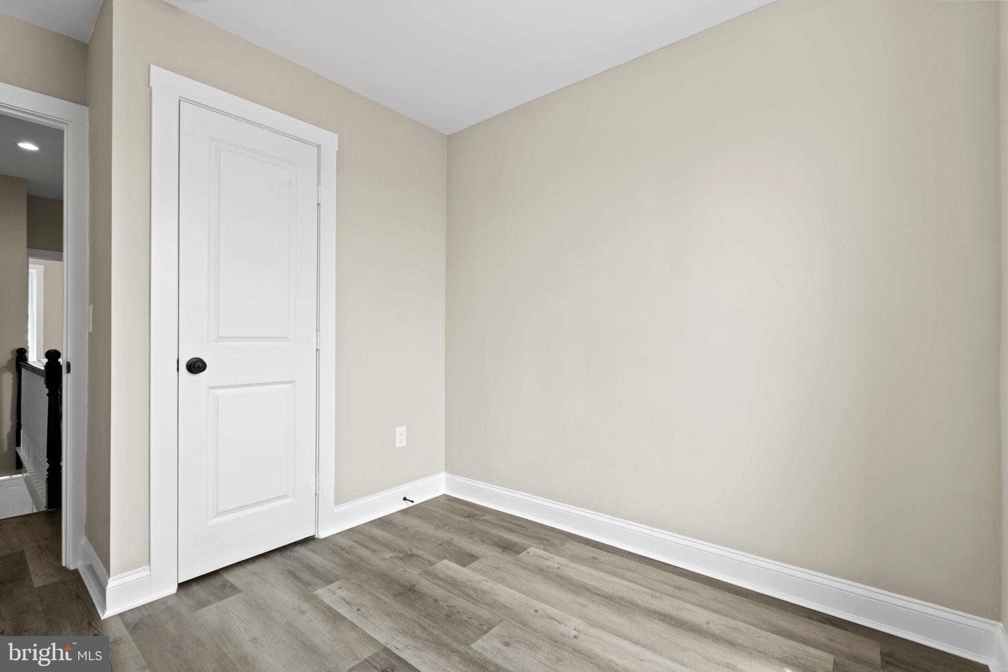 EAST SIDE - Residential