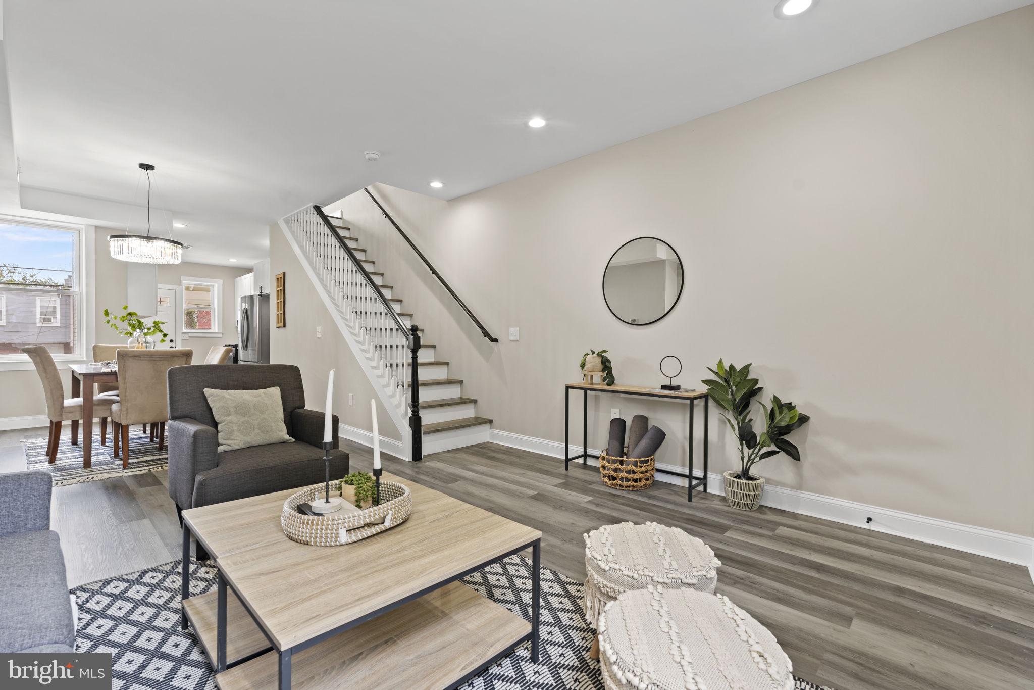 EAST SIDE - Residential