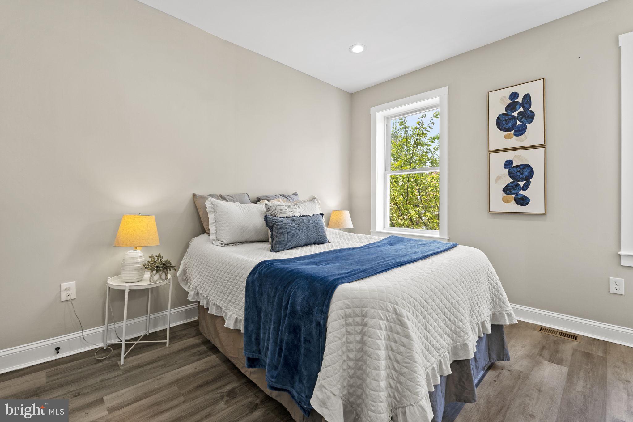 EAST SIDE - Residential