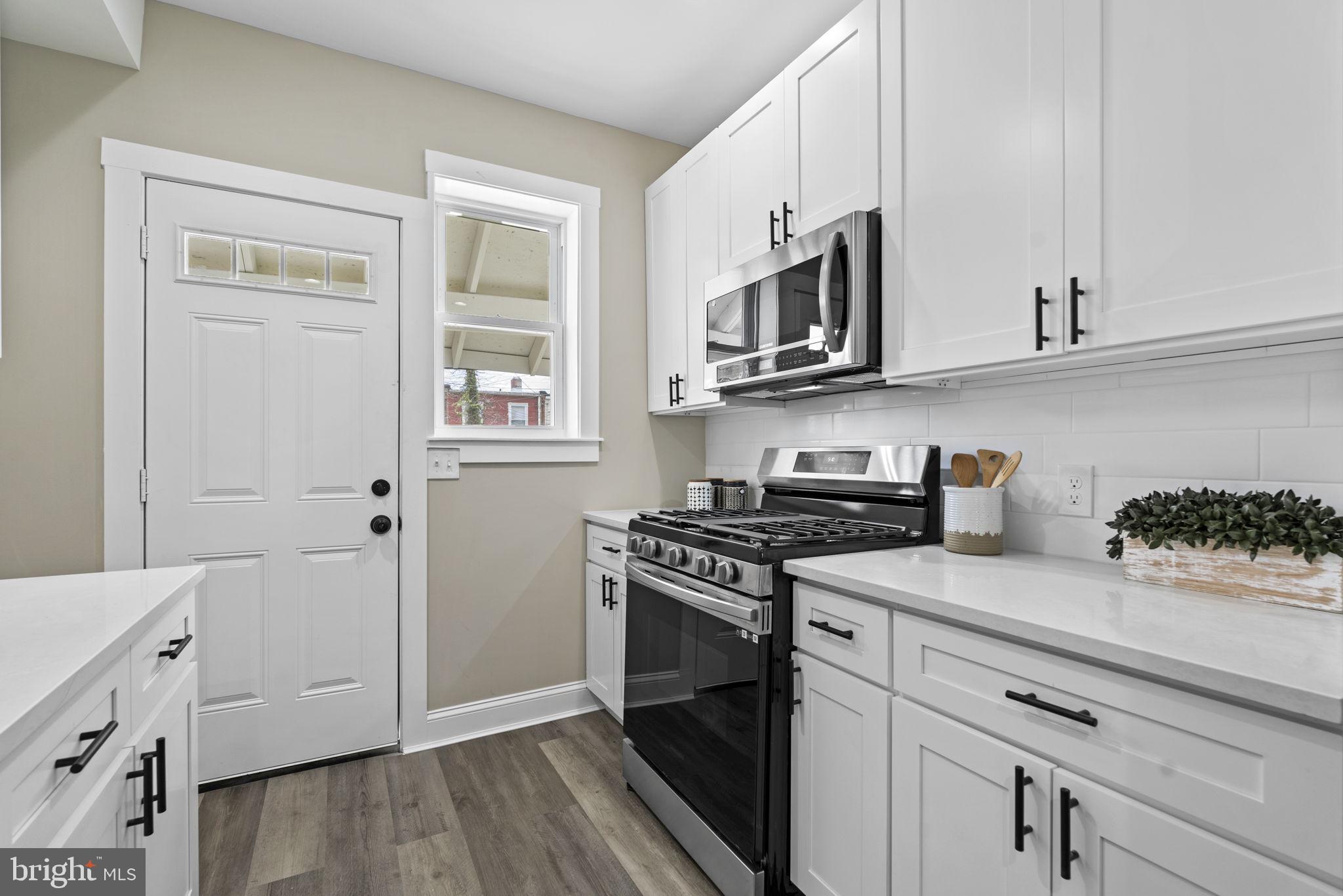 EAST SIDE - Residential