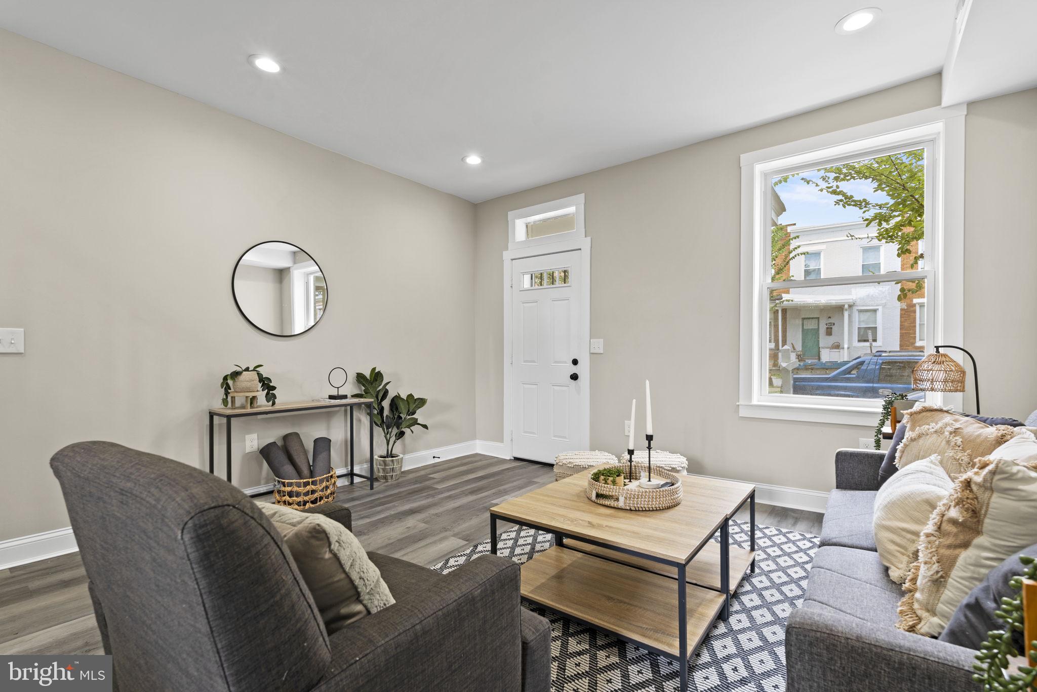 EAST SIDE - Residential