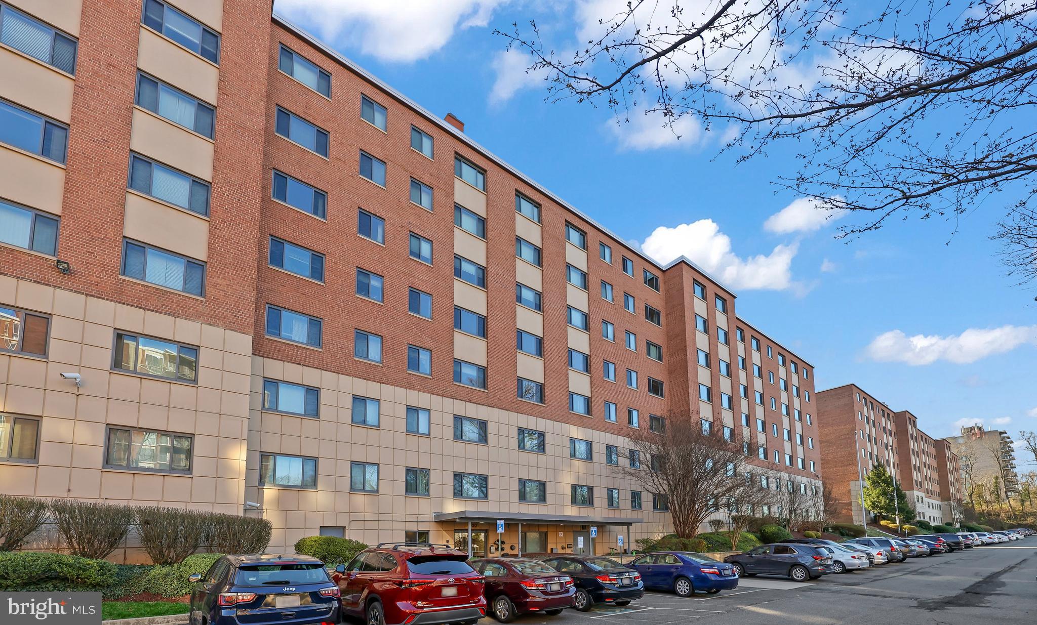 1200 S ARLINGTON RIDGE ROAD 404