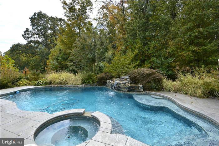 VILLAGES OF ELK NECK - Residential