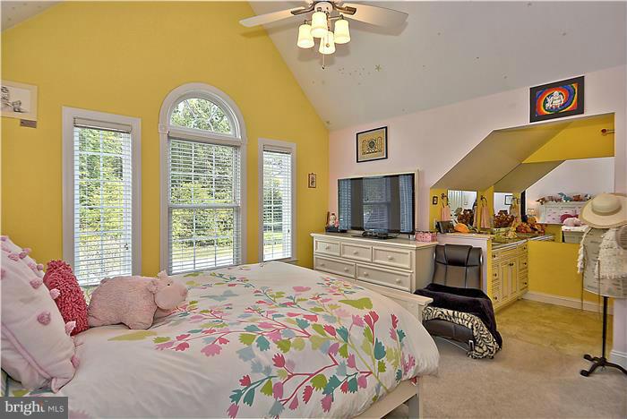 VILLAGES OF ELK NECK - Residential