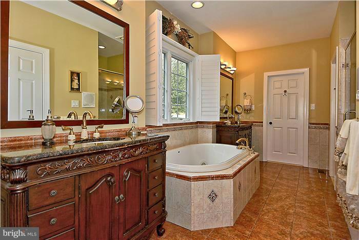 VILLAGES OF ELK NECK - Residential