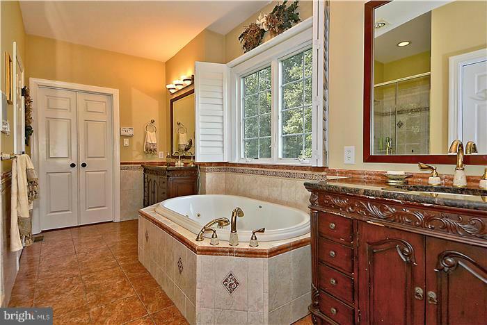 VILLAGES OF ELK NECK - Residential