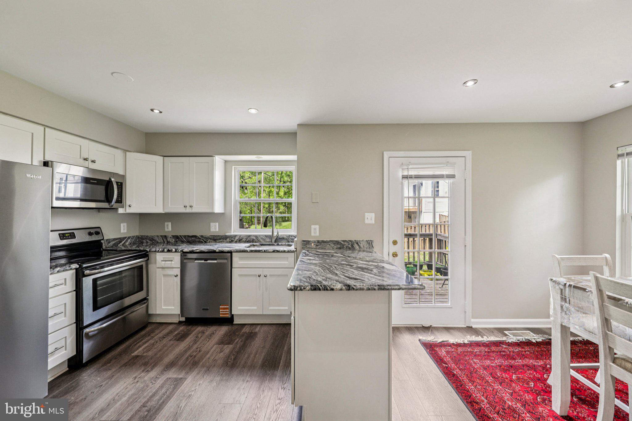 MONTCLAIR ST4 - Residential